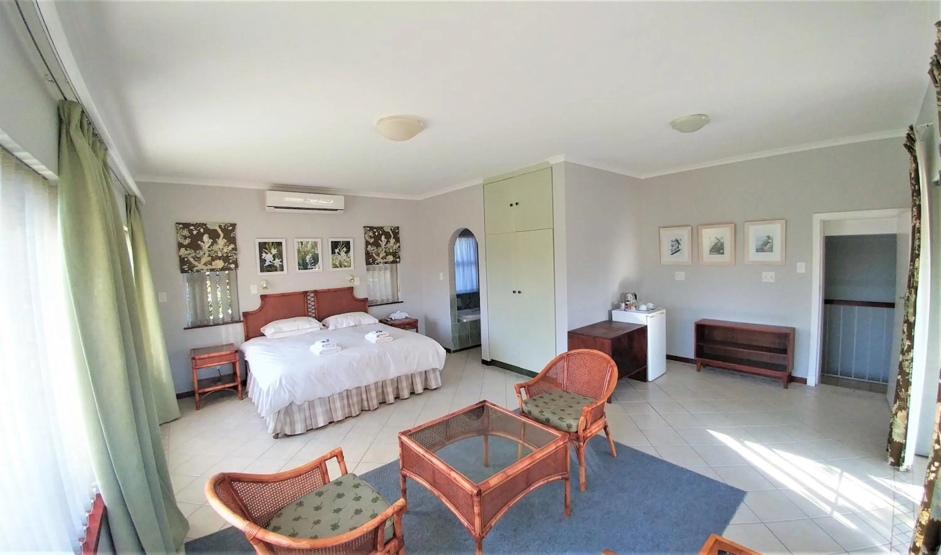 Bedroom, Bed in Besigheim