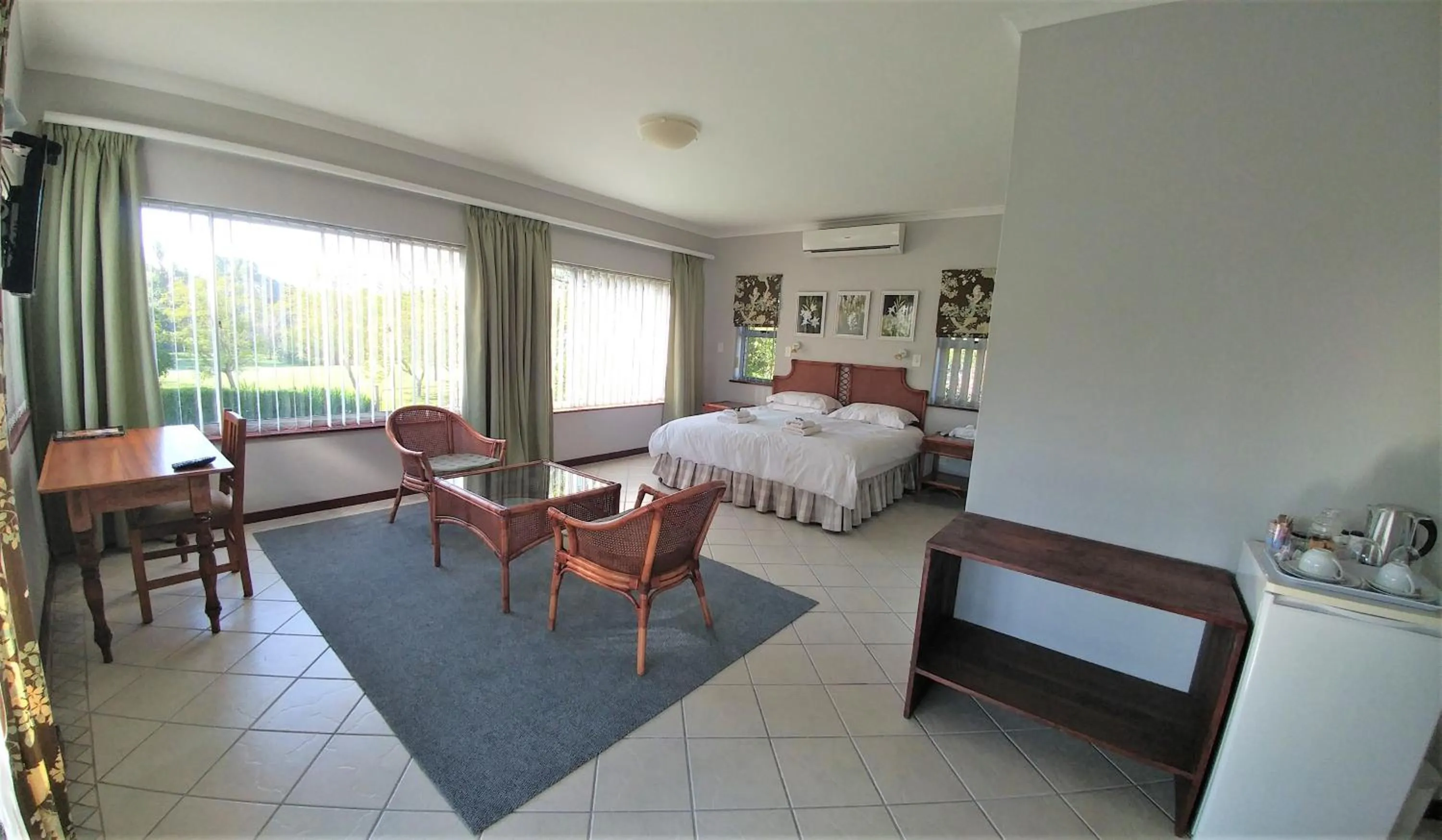 Bedroom, Bed in Besigheim