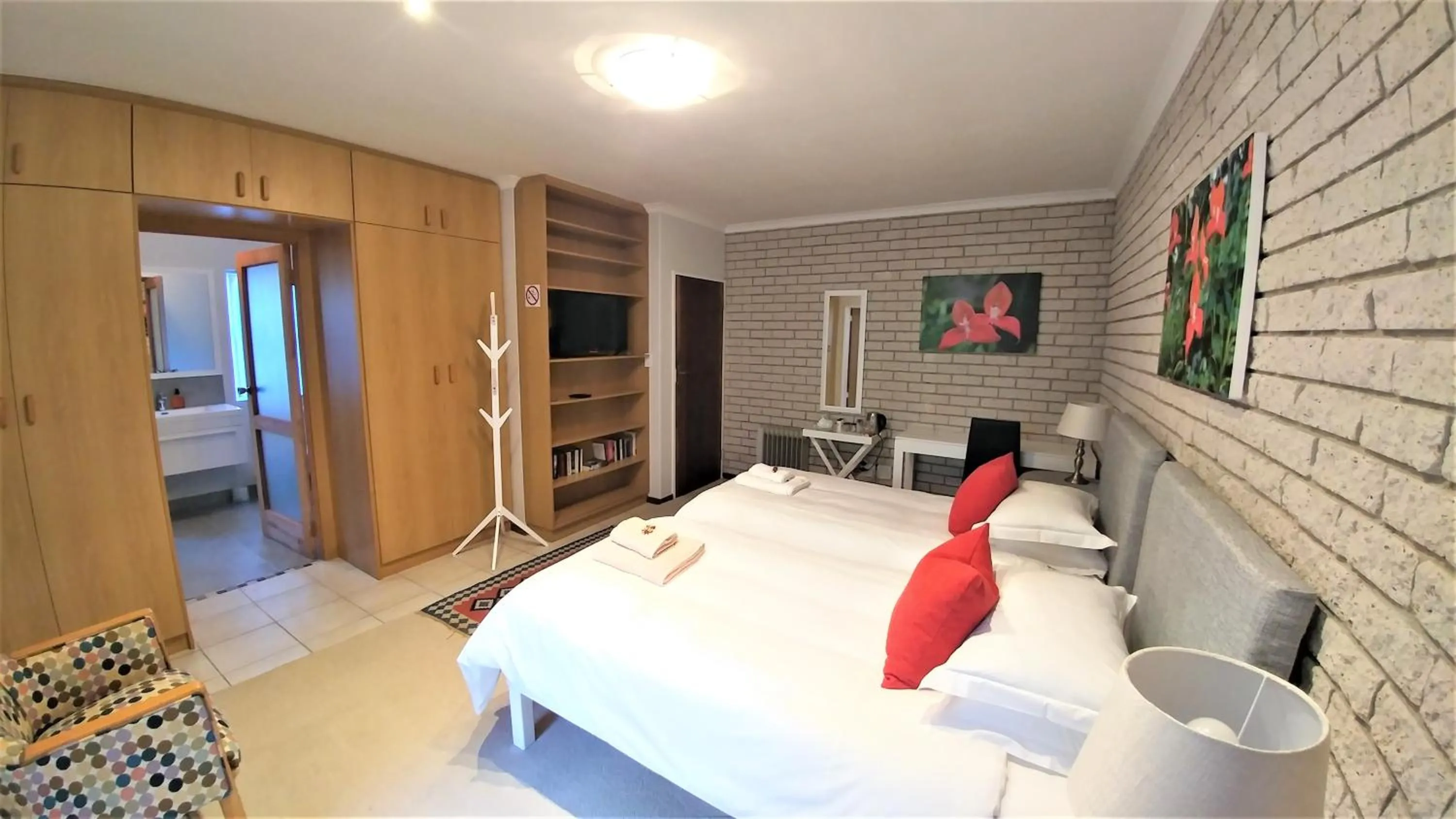 Bedroom, Bed in Besigheim