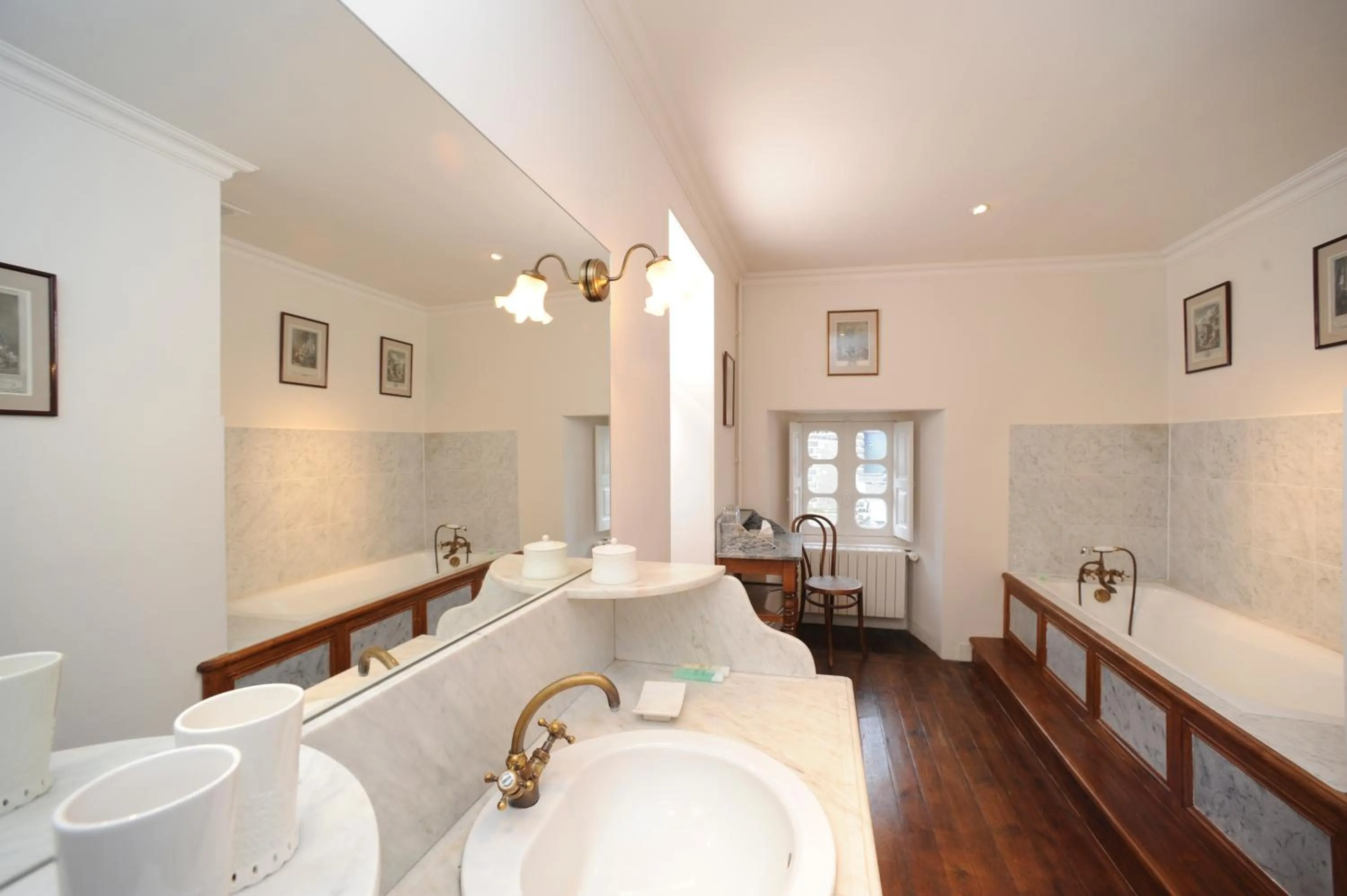 Bathroom in Chateau de Canisy