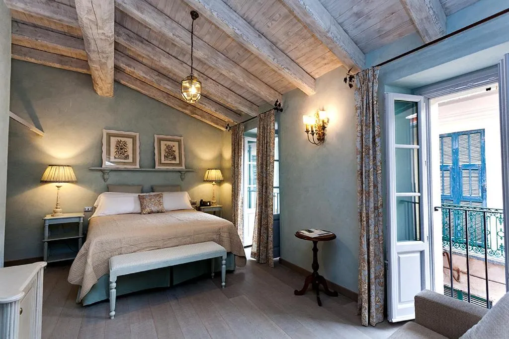 Bed in Relais Del Maro