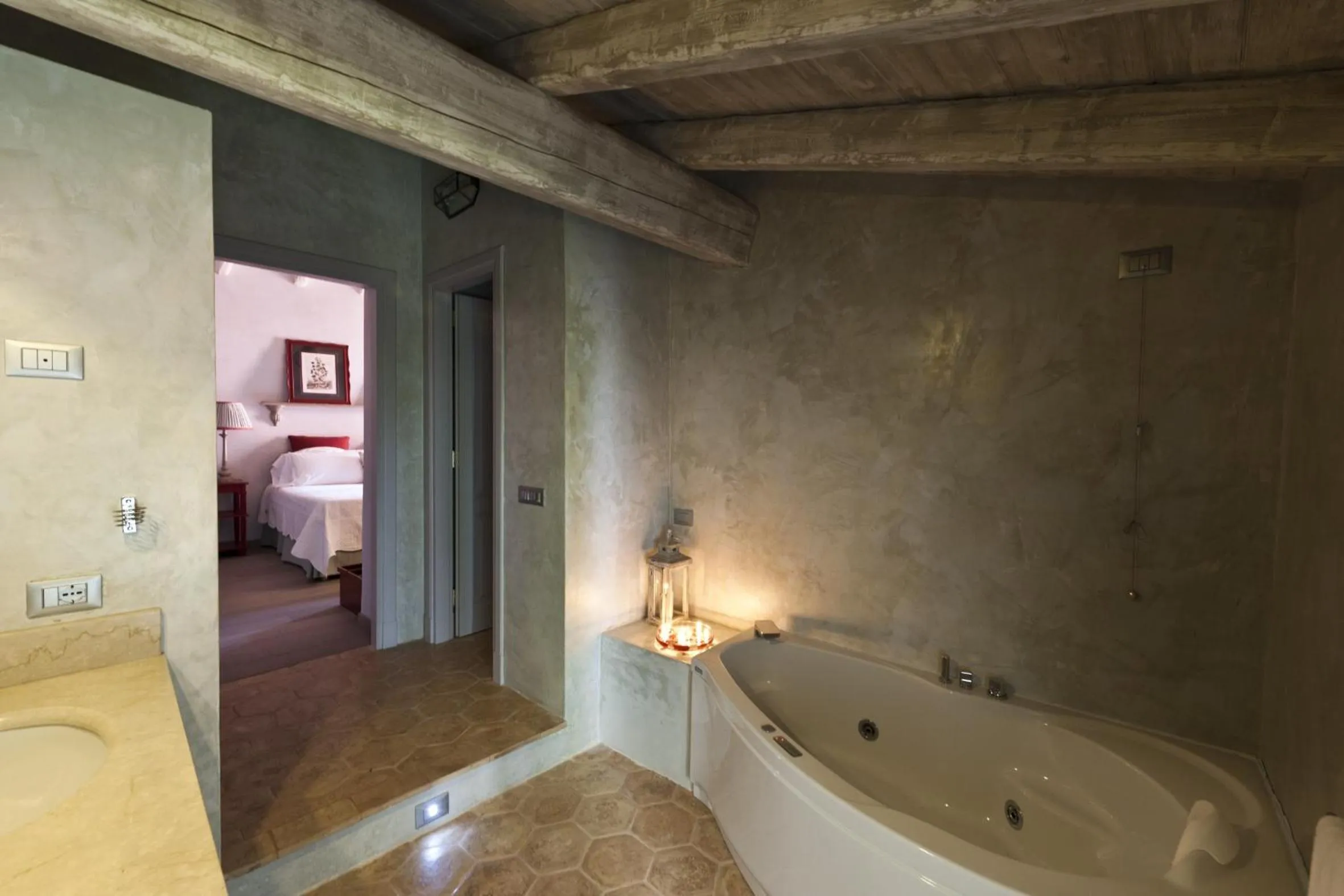 Bathroom, Bed in Relais Del Maro