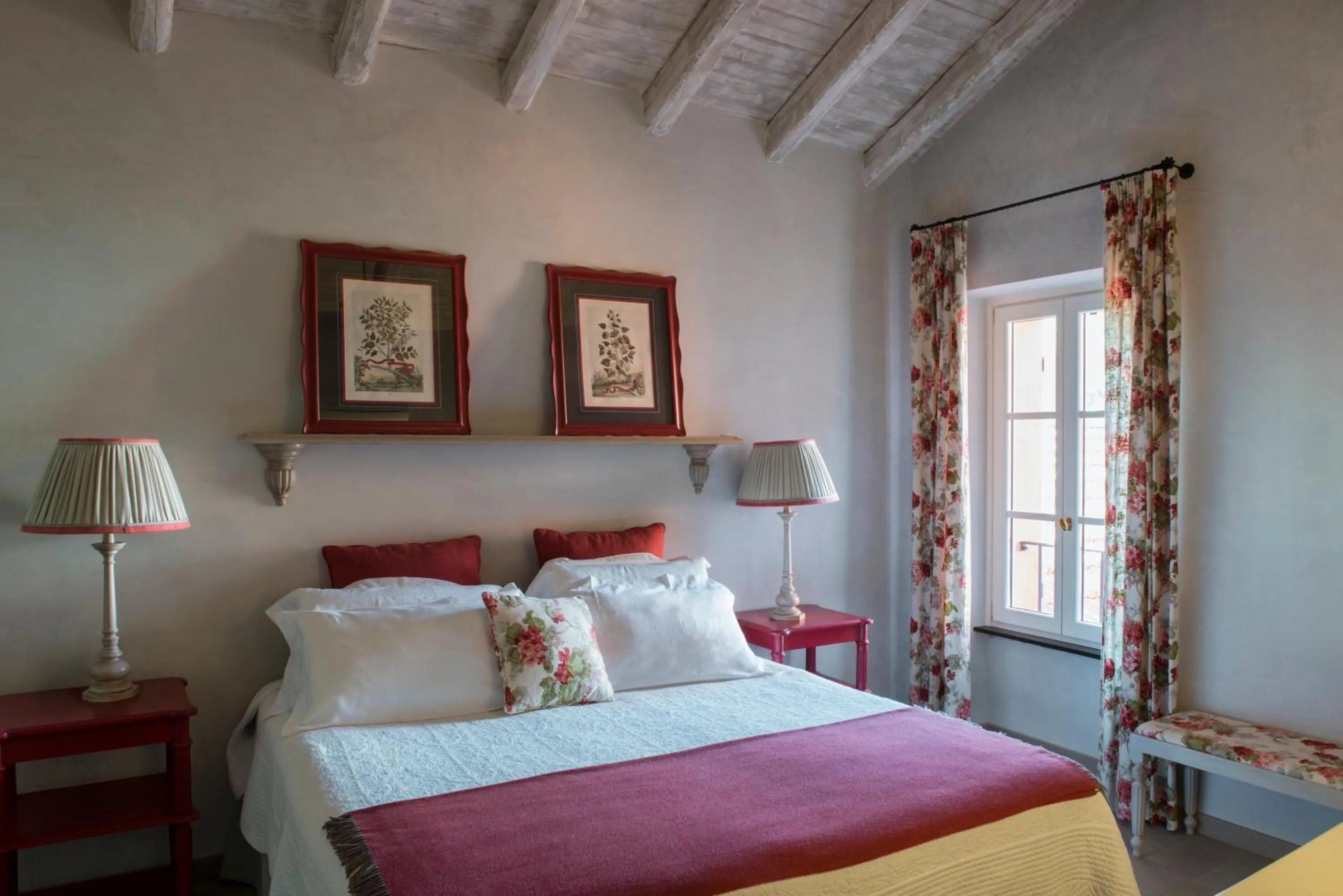 Bed in Relais Del Maro