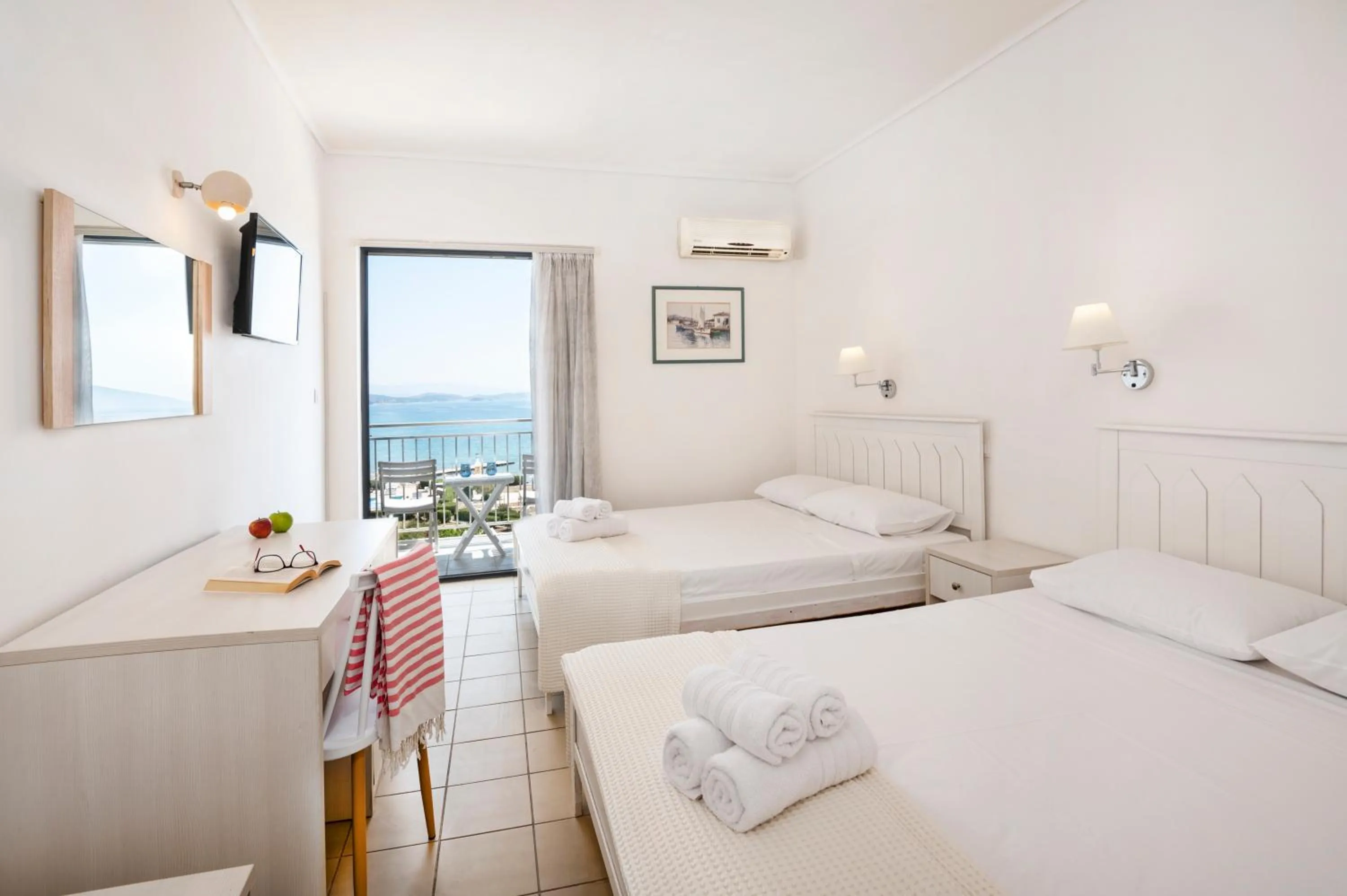 Photo of the whole room in Galaxy Hotel