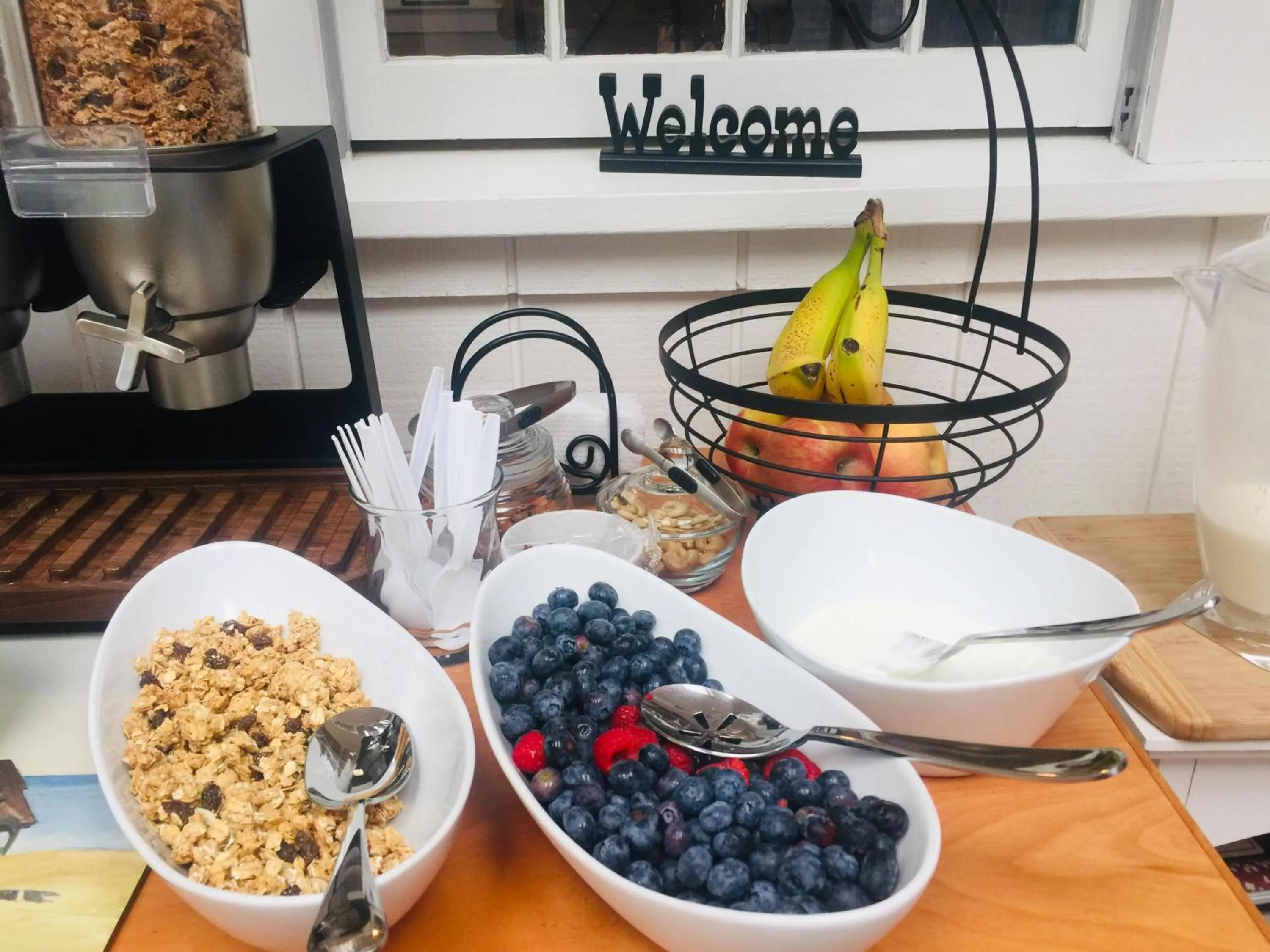 Food and drinks in Sesuit Harbor House