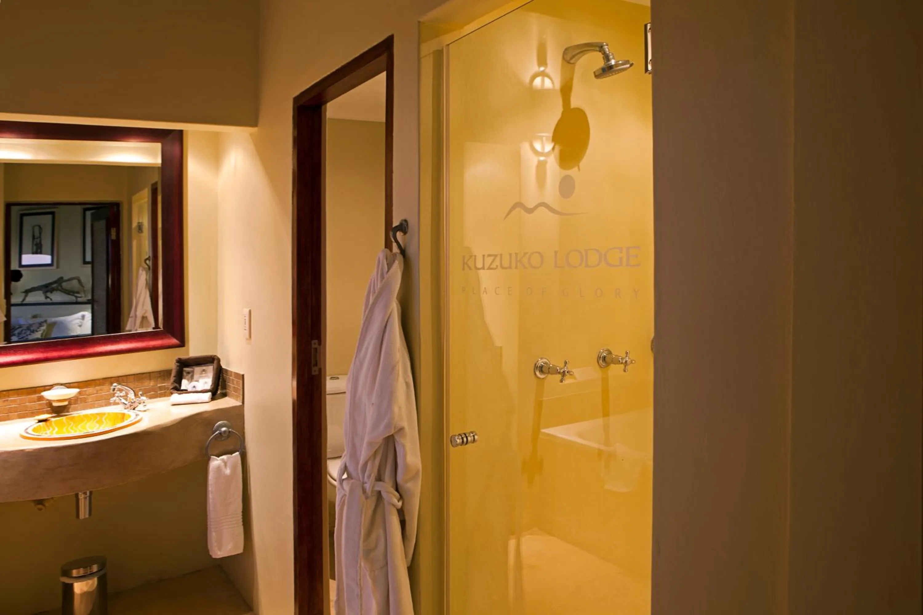 Shower in Kuzuko Lodge