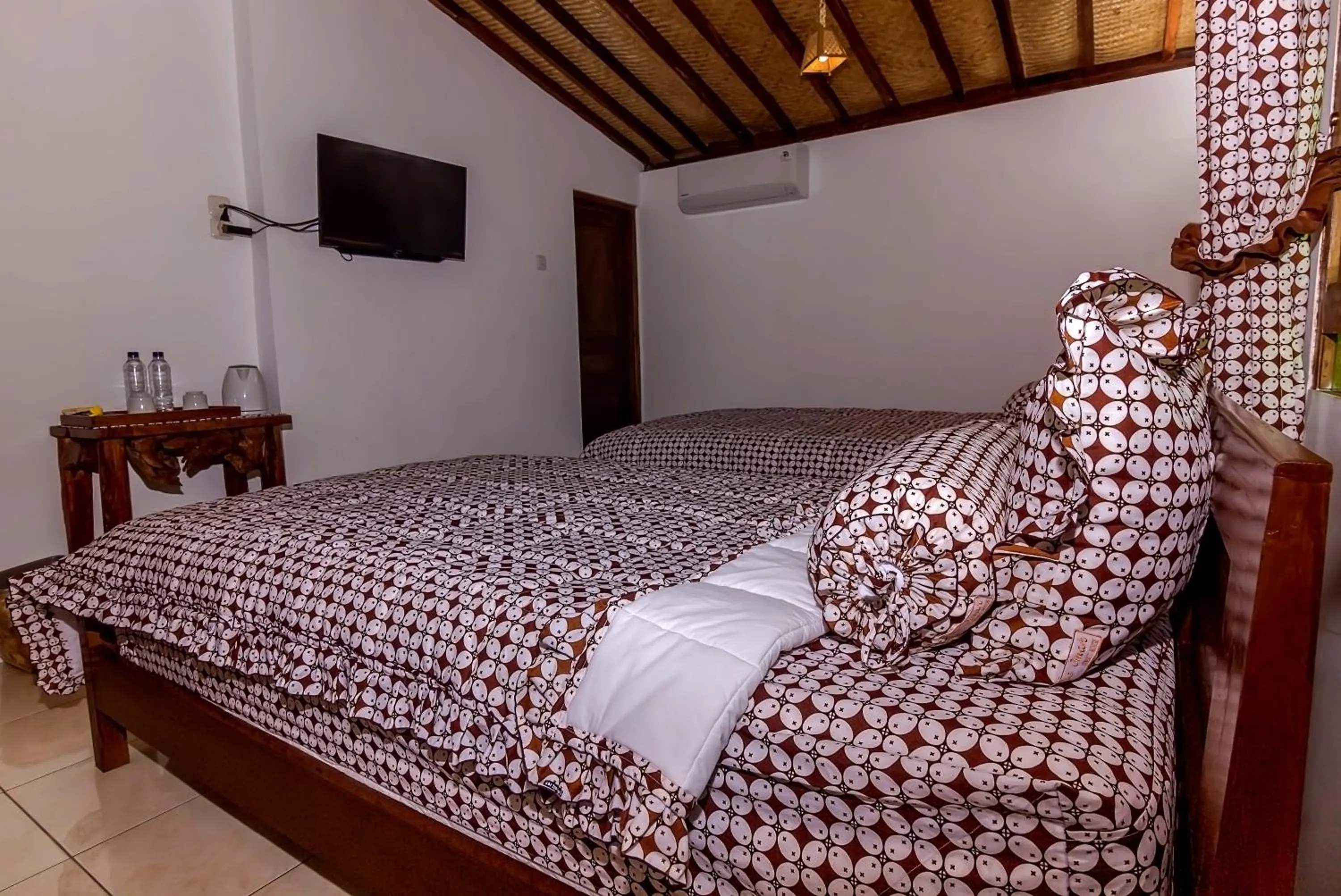 Bedroom, Bed in The Omah Borobudur