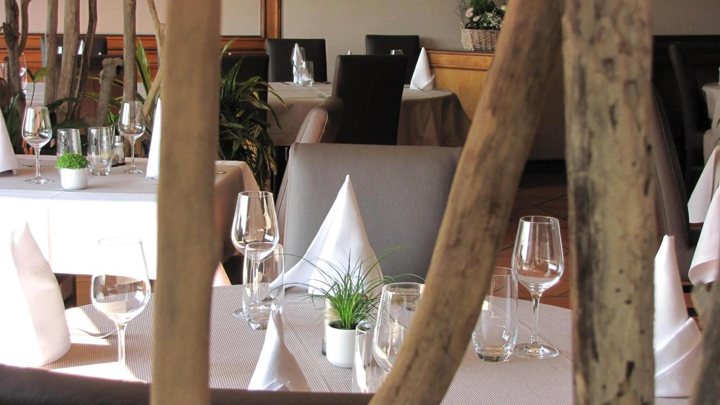 Restaurant/places to eat in Hotel Le Caballin