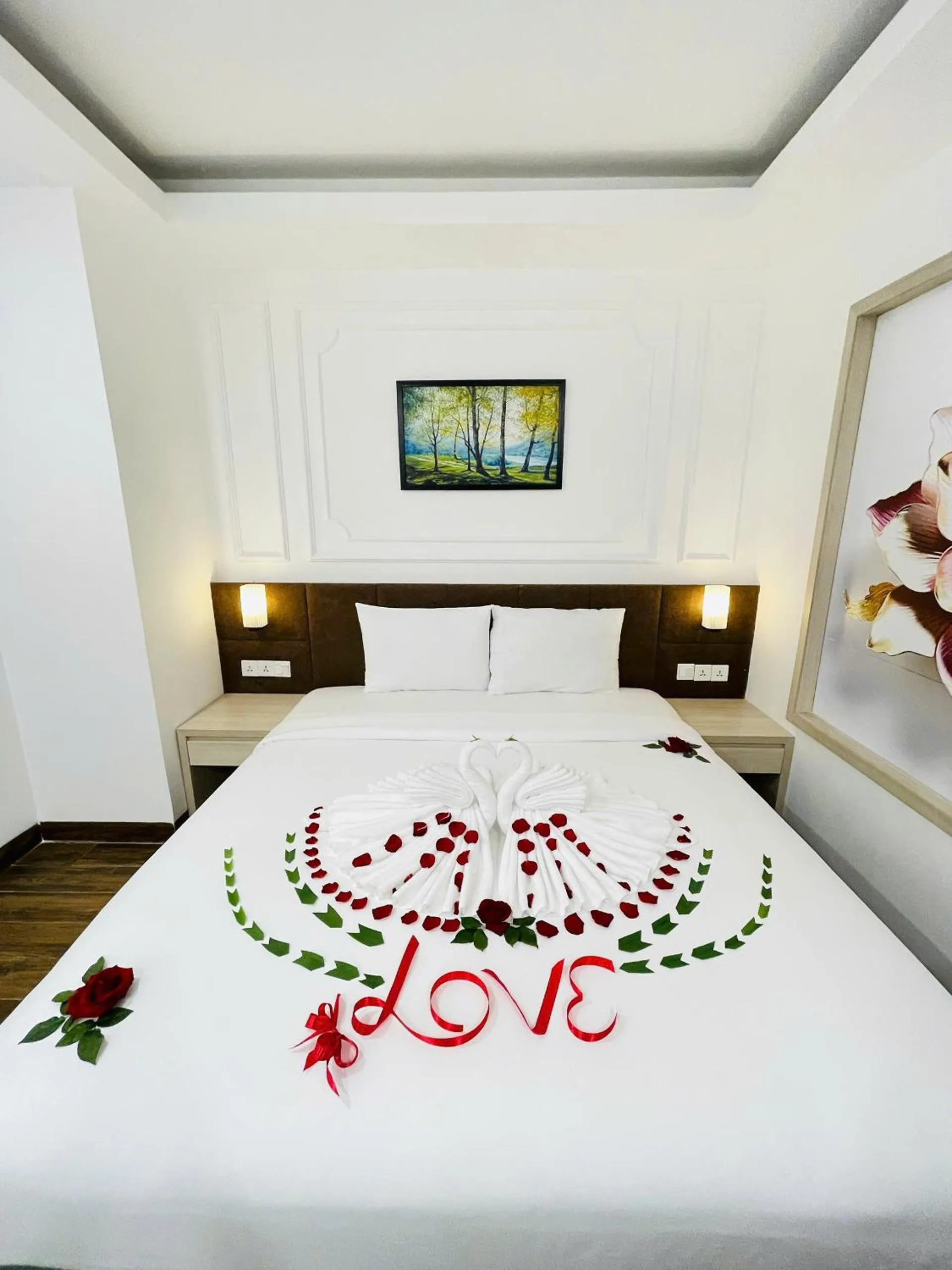 Property building, Bed in Hon Chong Retreat Hotel