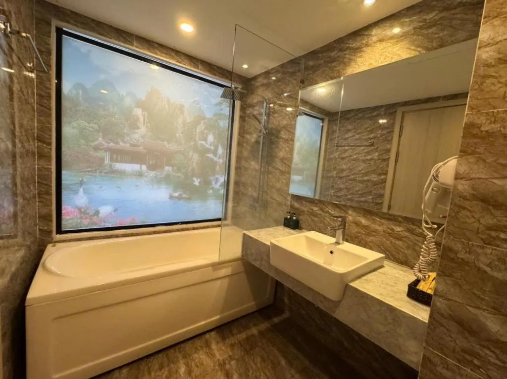 Shower in Putin Hotel Nha Trang