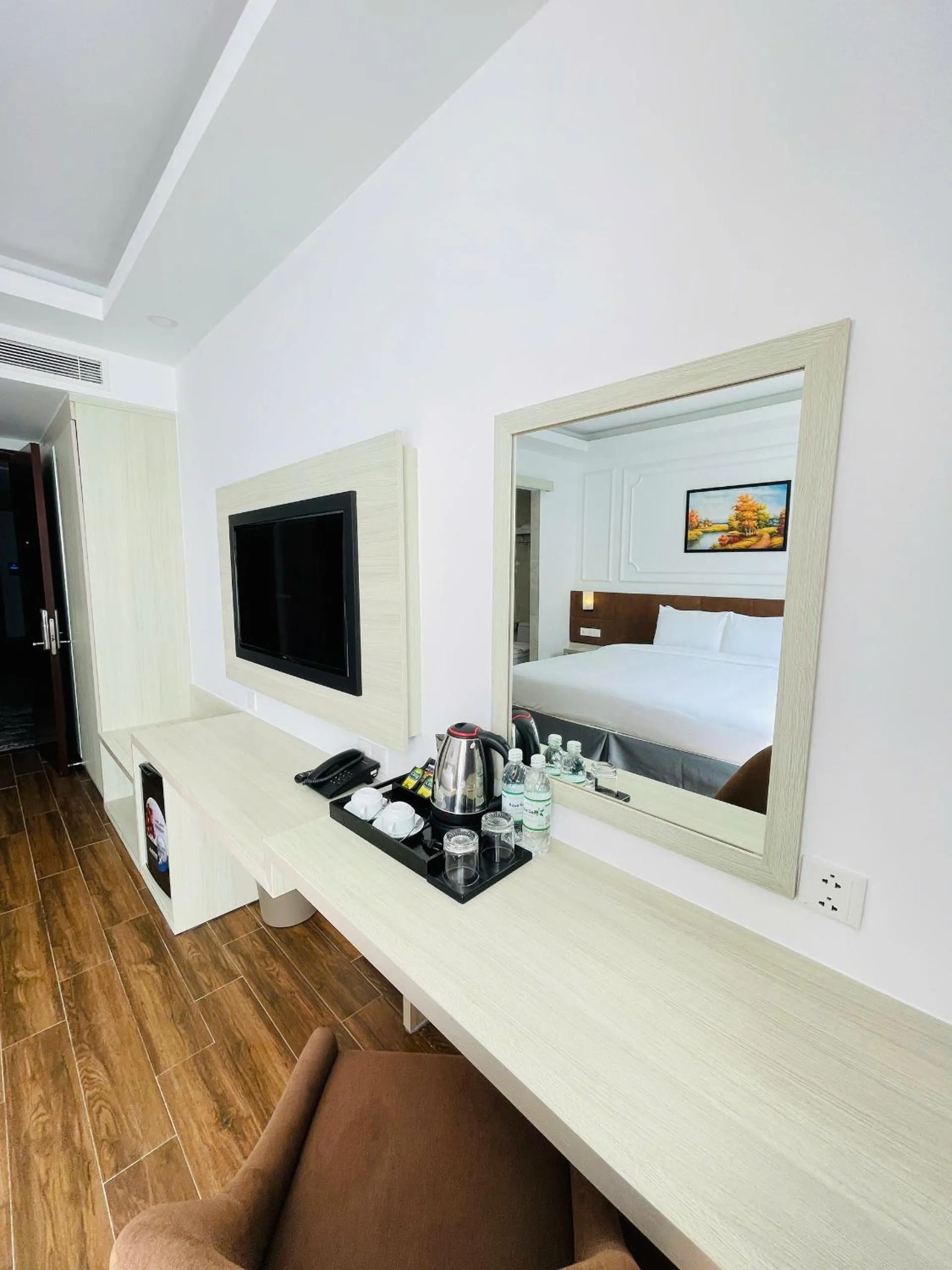 TV and multimedia in Hon Chong Retreat Hotel