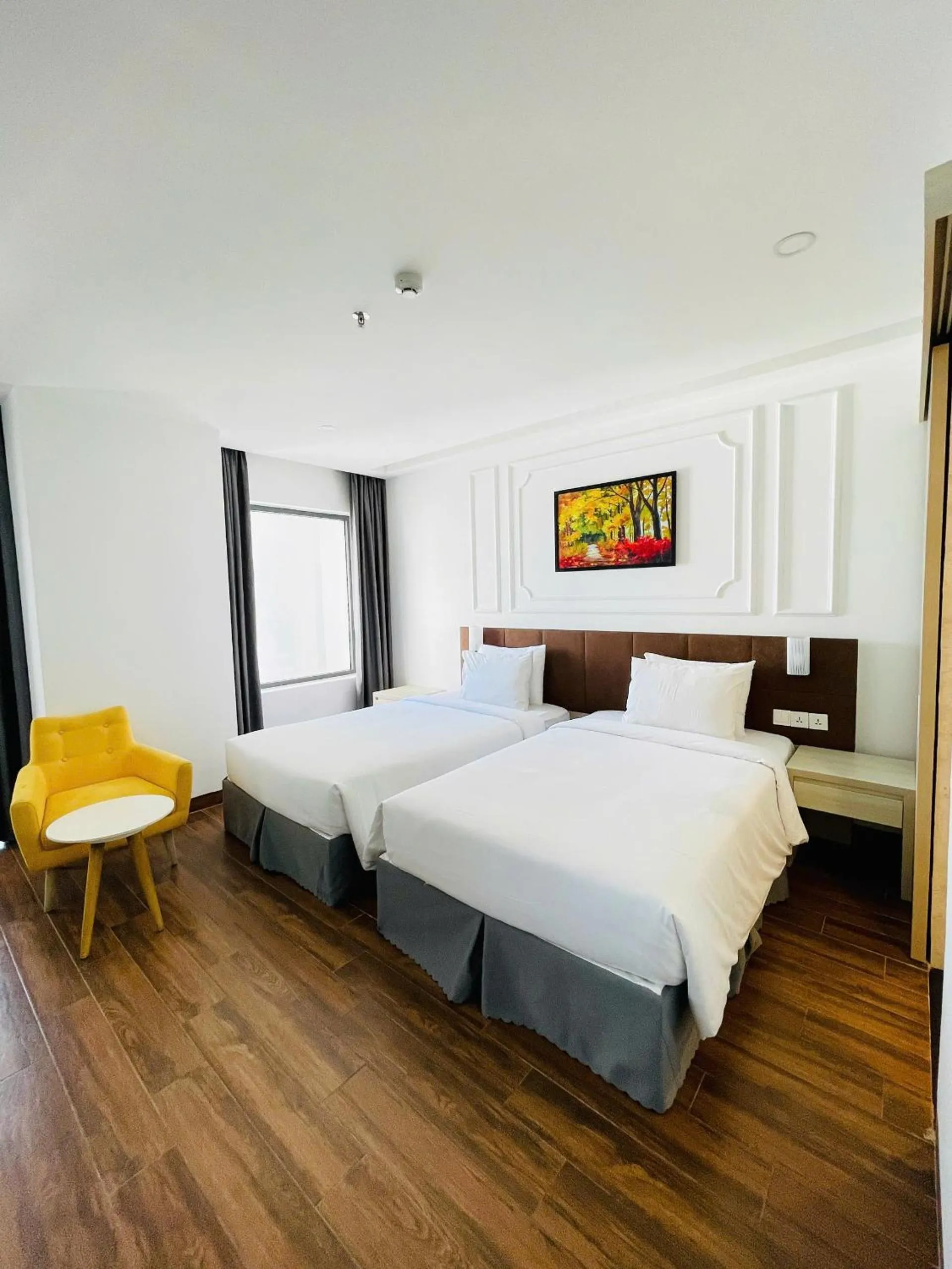 Photo of the whole room, Bed in Hon Chong Retreat Hotel