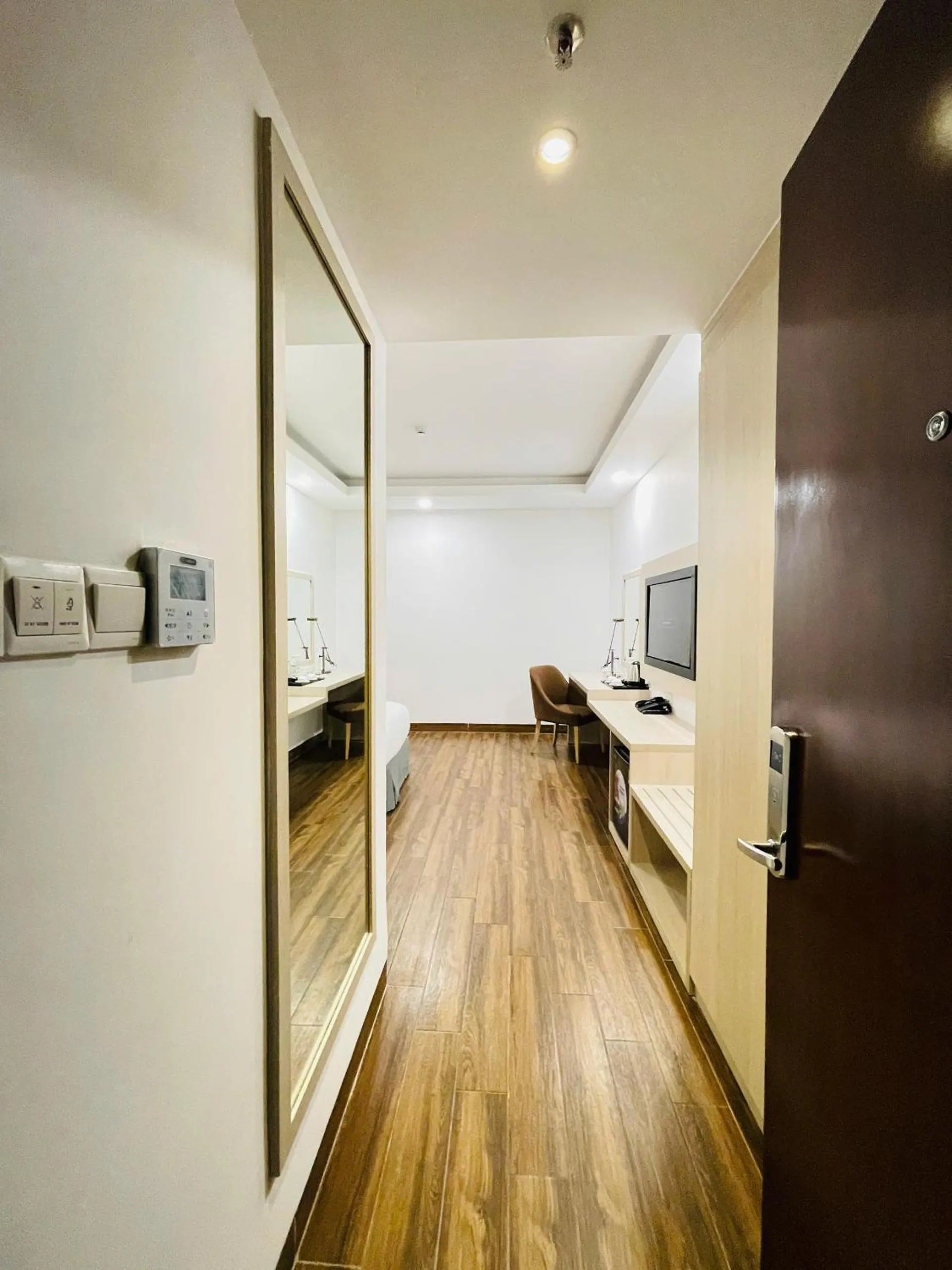 Property building in Hon Chong Retreat Hotel