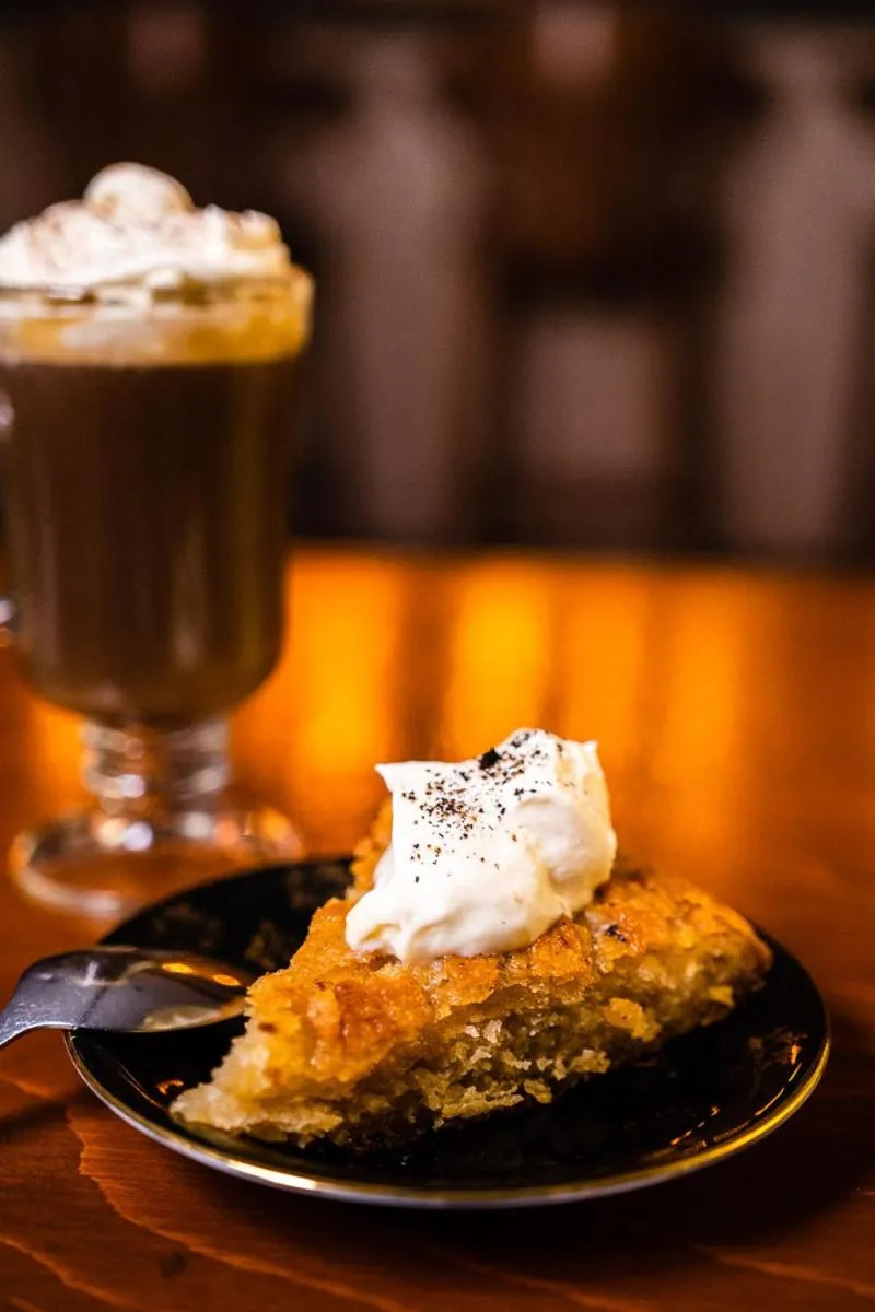 Food in Auberge de Jeunesse Le Camp De Base