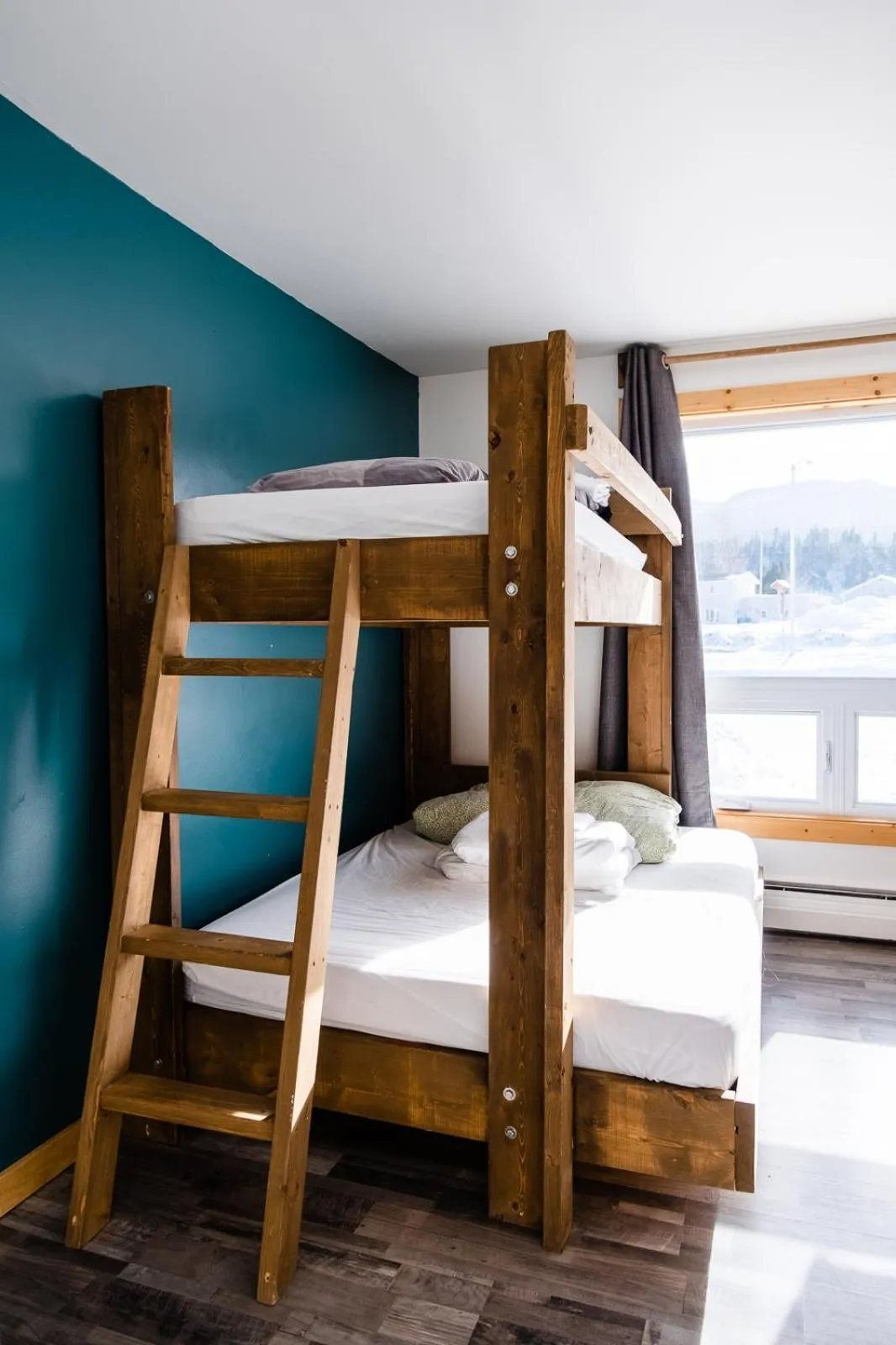 bunk bed, Bed in Auberge de Jeunesse Le Camp De Base