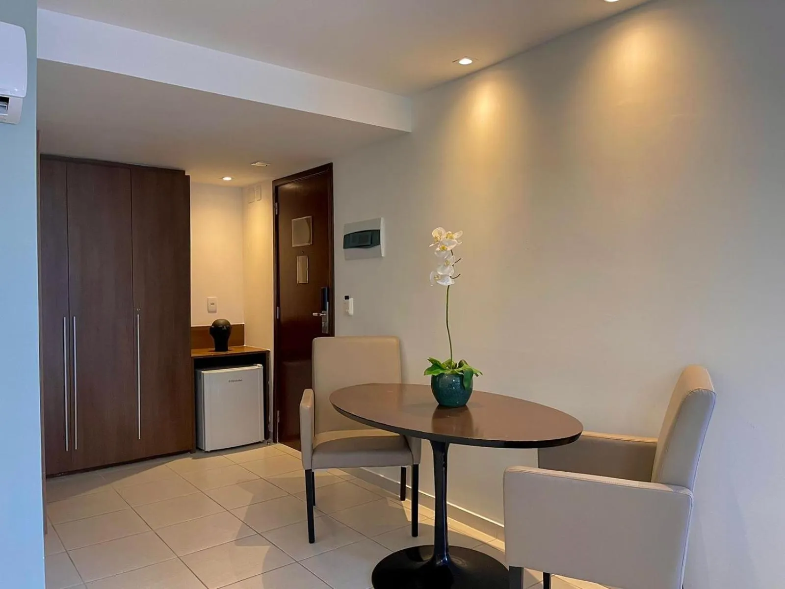 Living room in HY BEACH FLATS - INTERNATIONAL