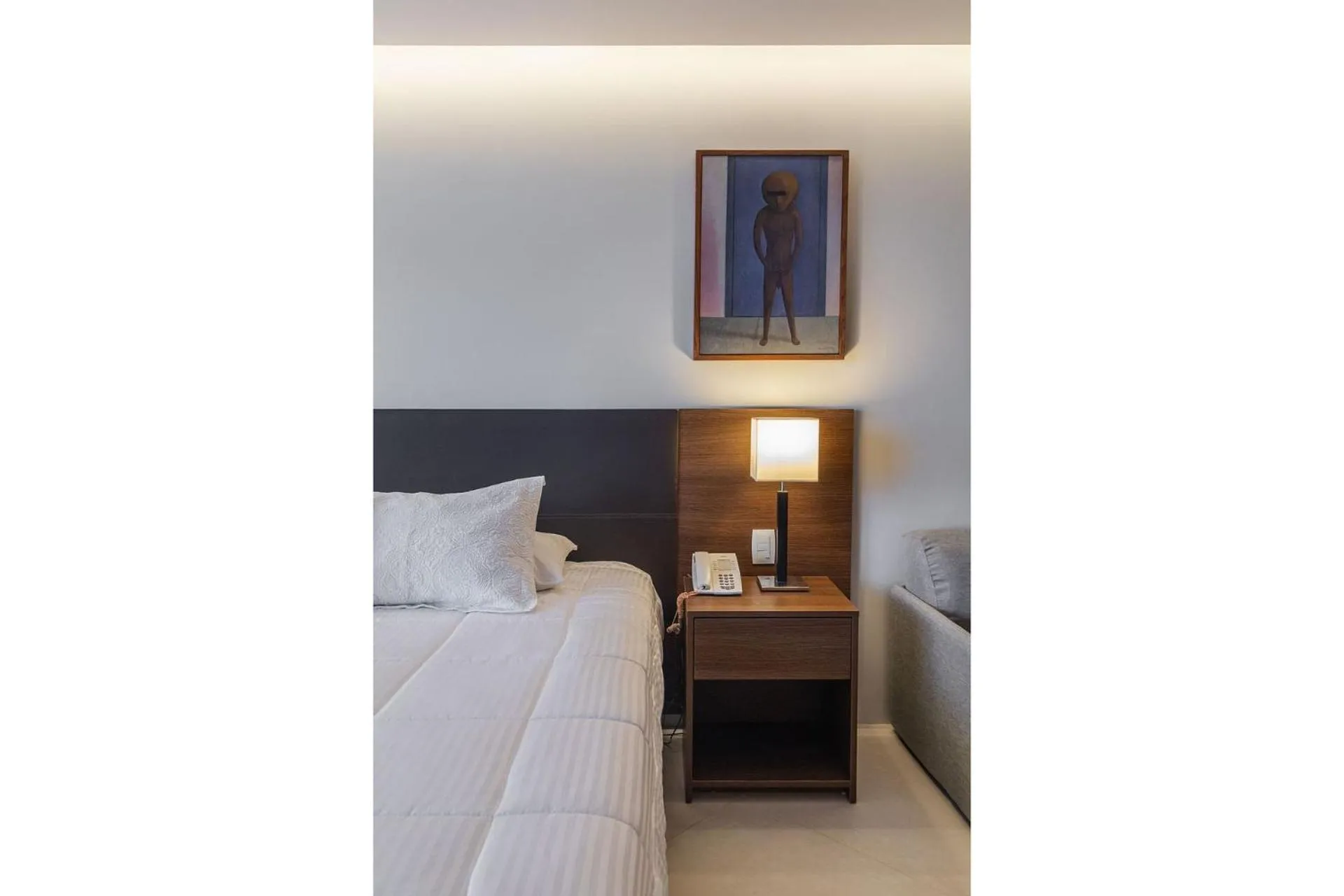 Bed in HY BEACH FLATS - INTERNATIONAL