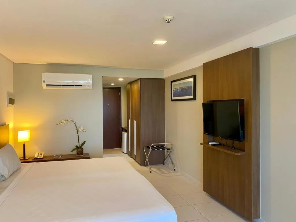 Bed in HY BEACH FLATS - INTERNATIONAL