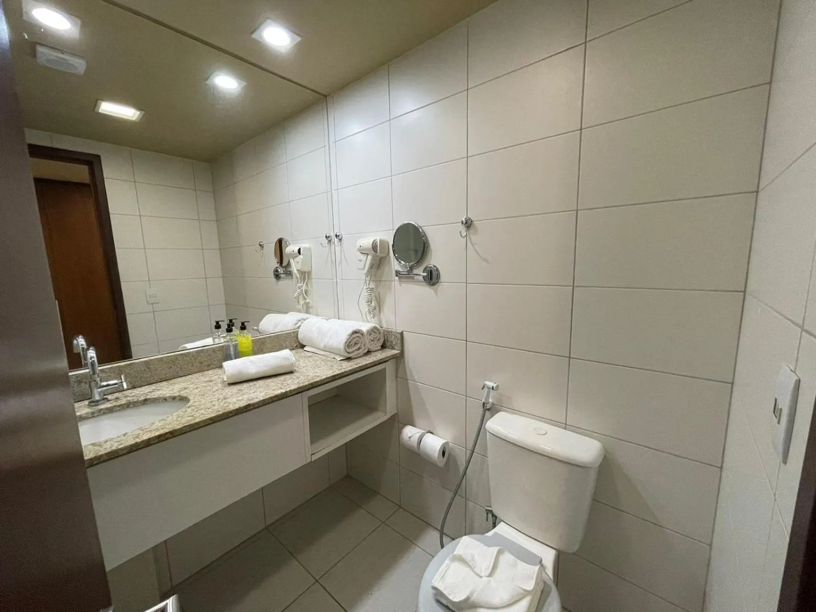 Bathroom in HY BEACH FLATS - INTERNATIONAL