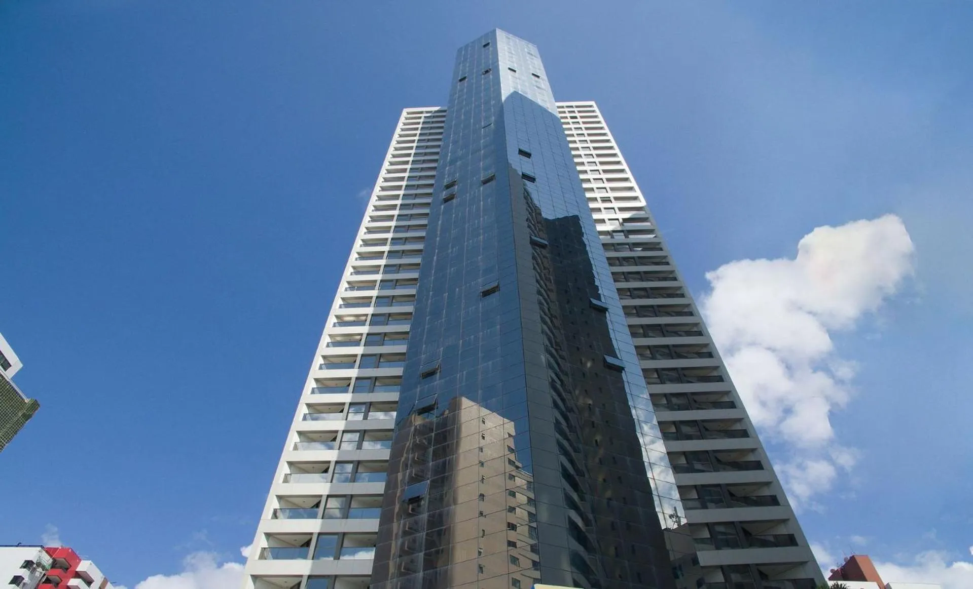 Property building in HY BEACH FLATS - INTERNATIONAL