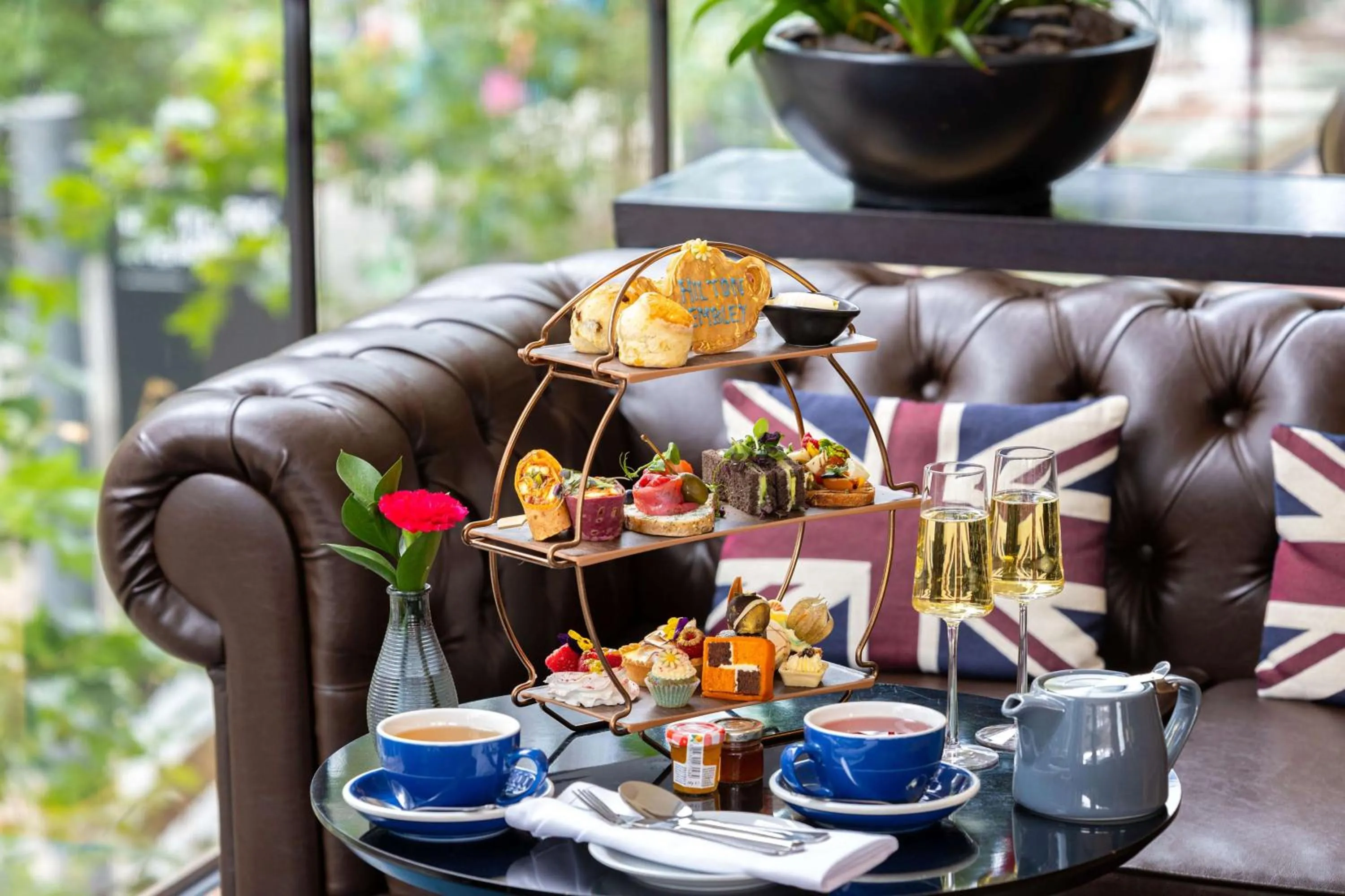 Restaurant/places to eat in Hilton London Wembley