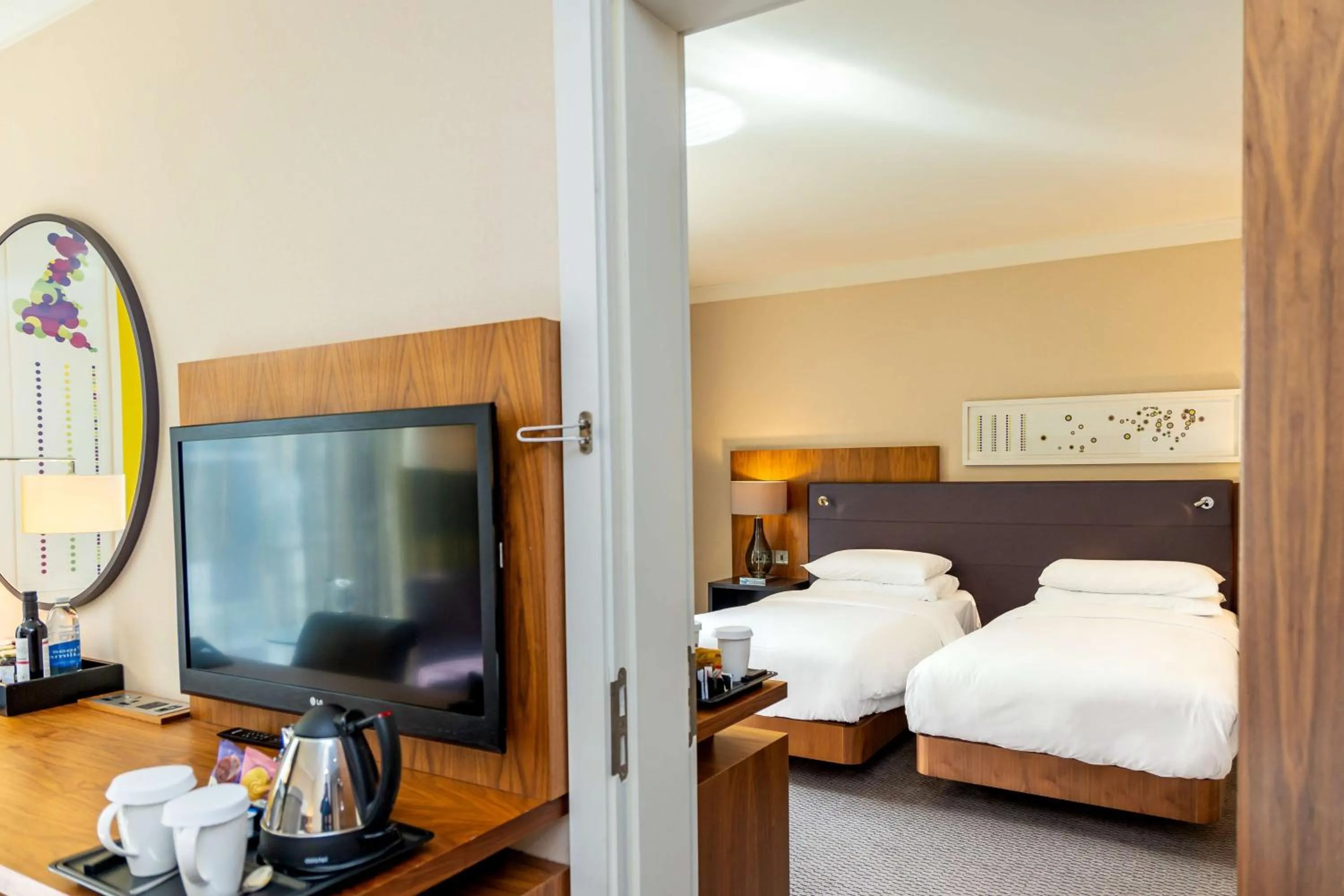 Photo of the whole room, Bed in Hilton London Wembley