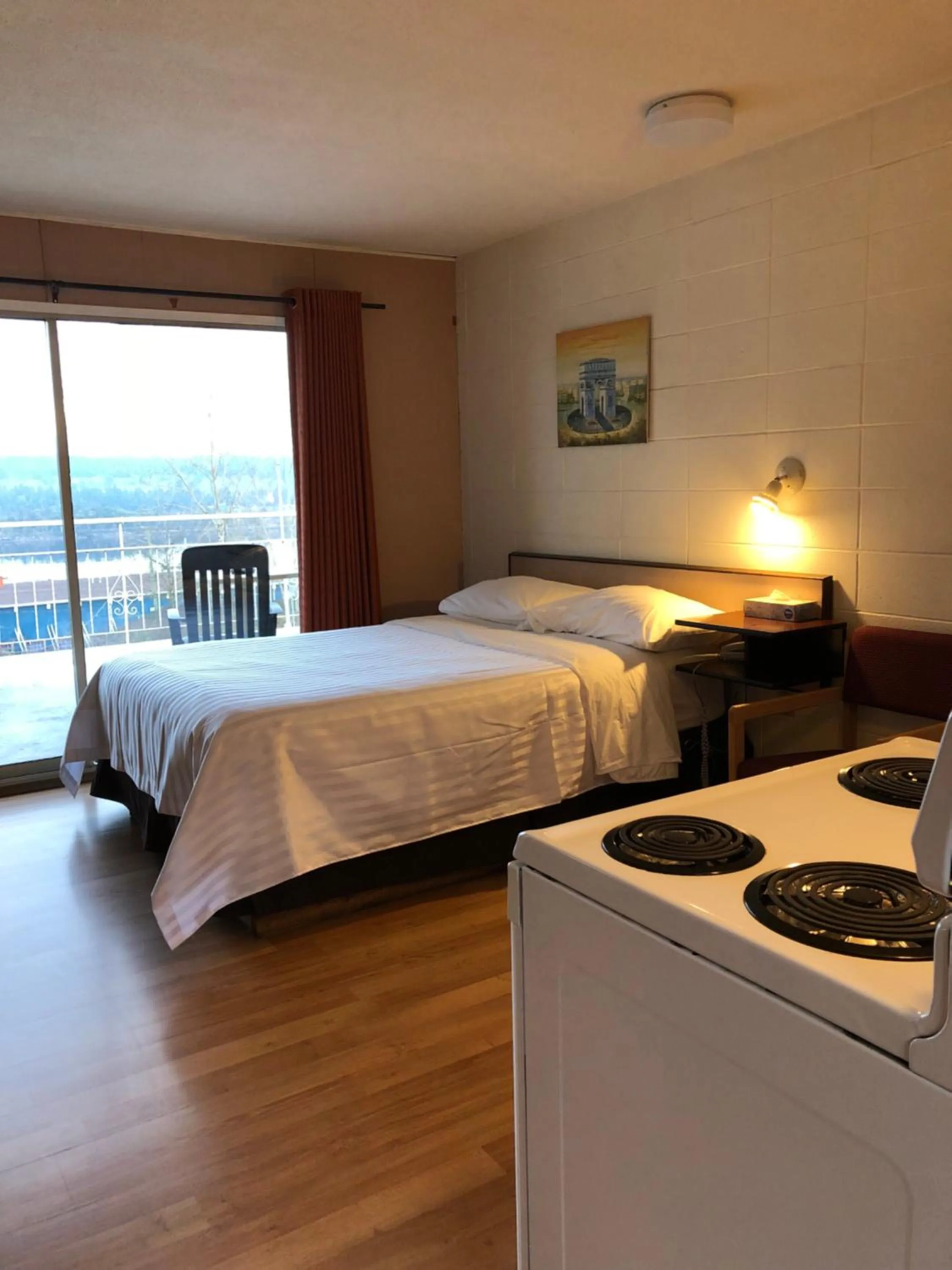 Bedroom, Bed in Holiday House Motel