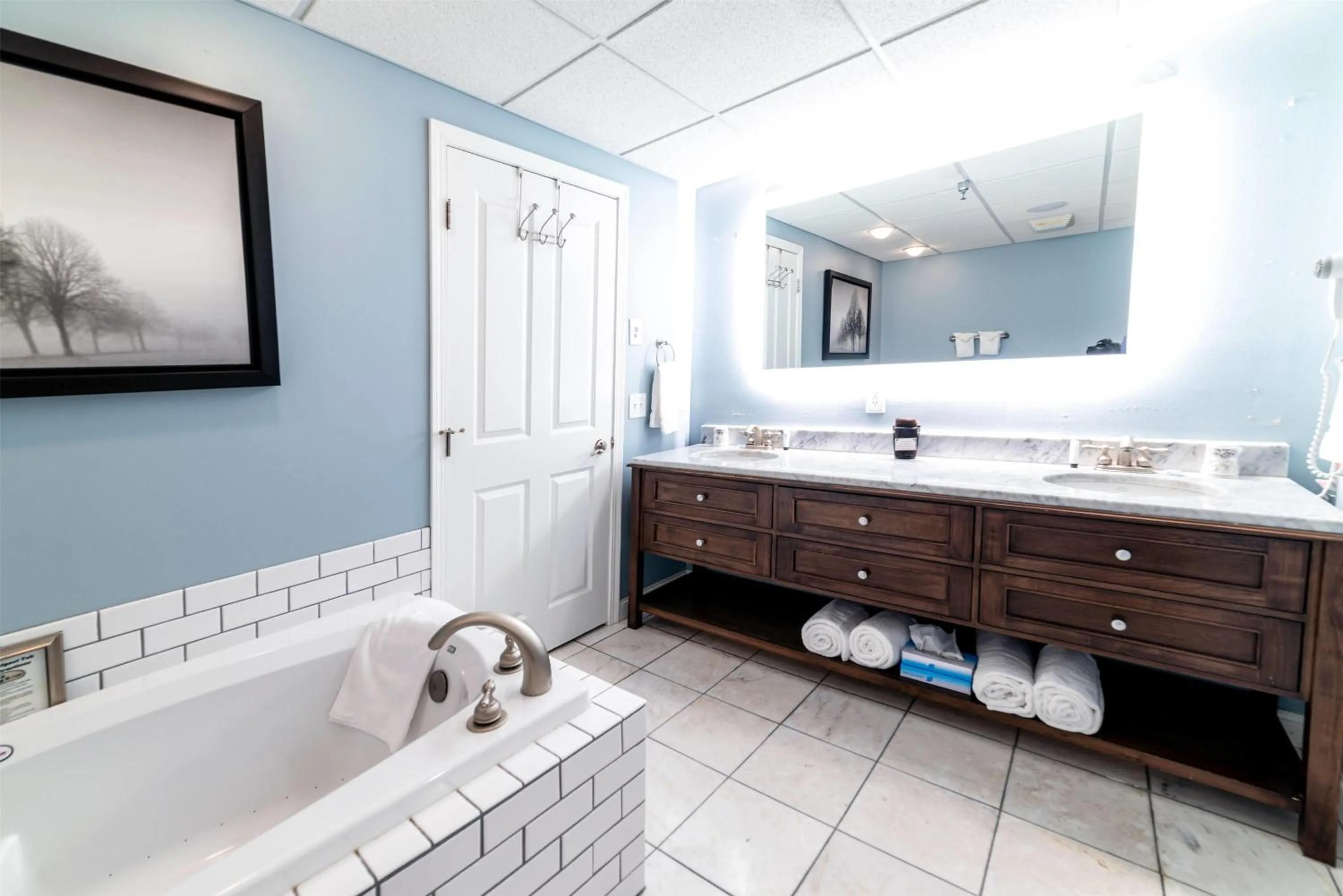 Photo of the whole room in Deadwood Gulch Resort, Trademark Collection by Wyndham