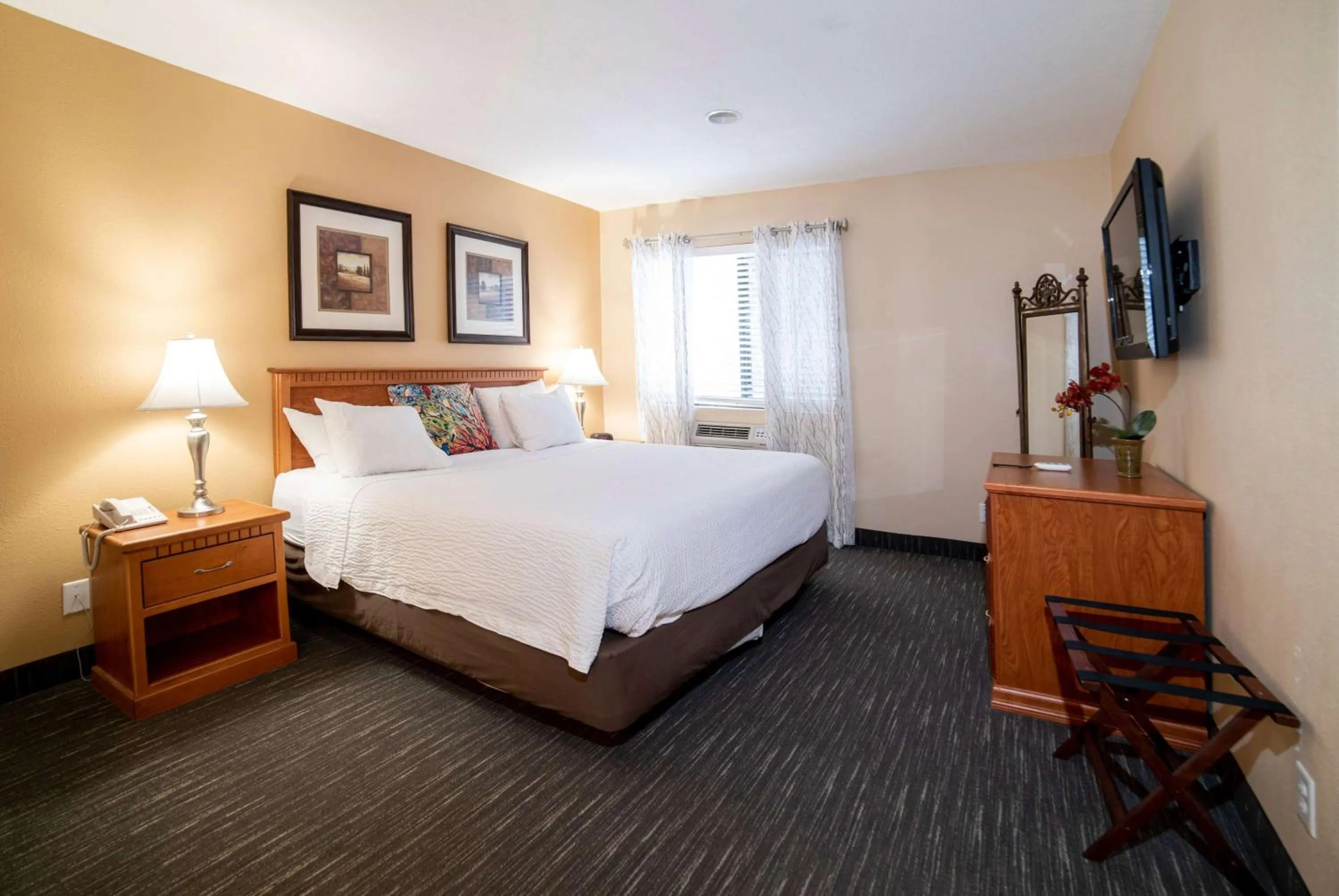 Photo of the whole room, Bed in Deadwood Gulch Resort, Trademark Collection by Wyndham