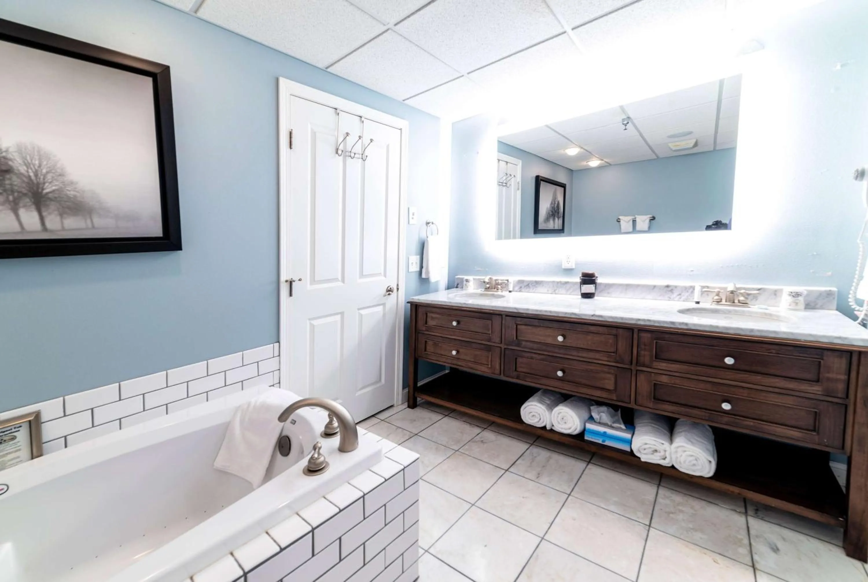 Photo of the whole room in Deadwood Gulch Resort, Trademark Collection by Wyndham