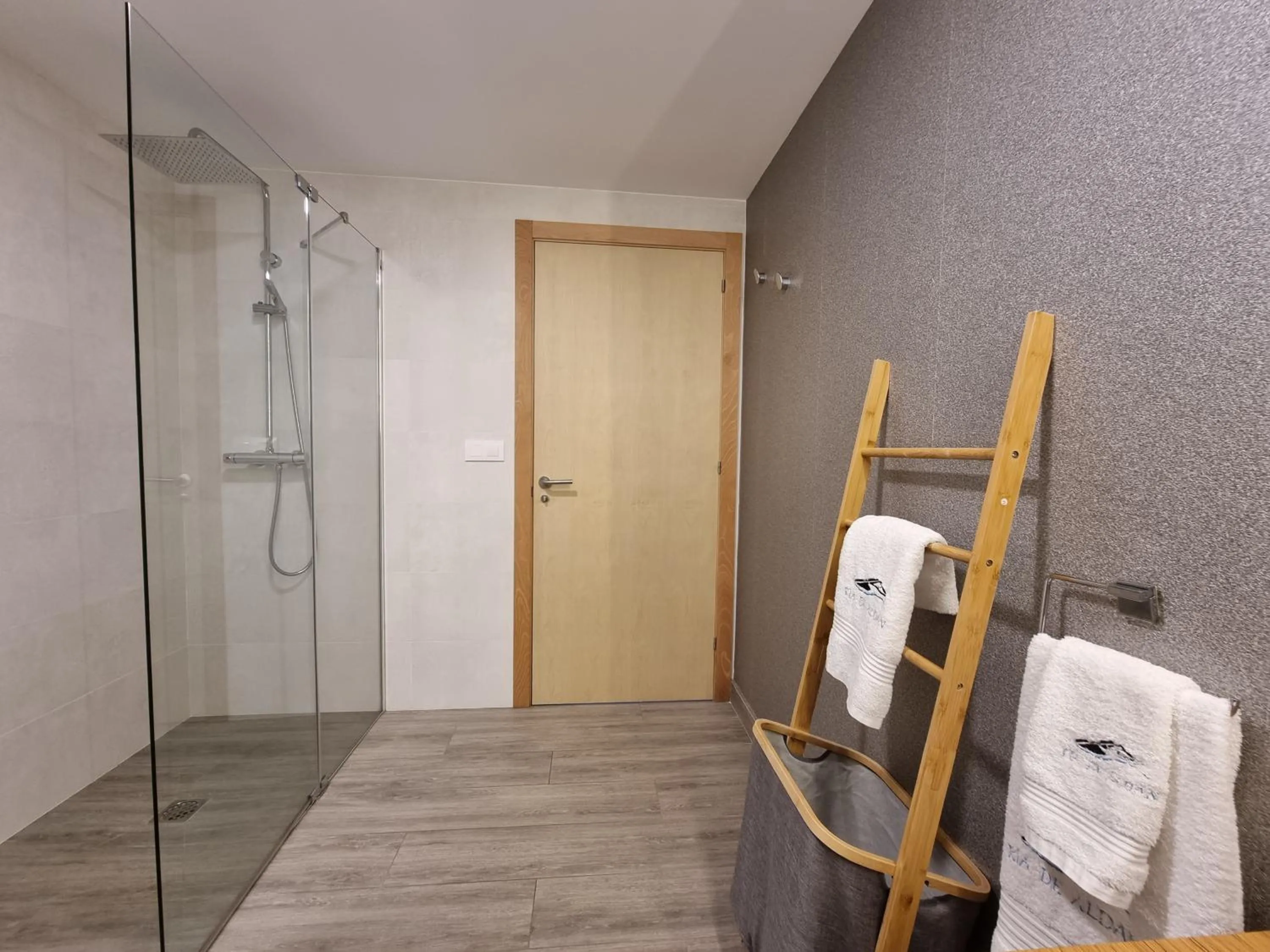 Bathroom in Apartamentos Ria de Aldan