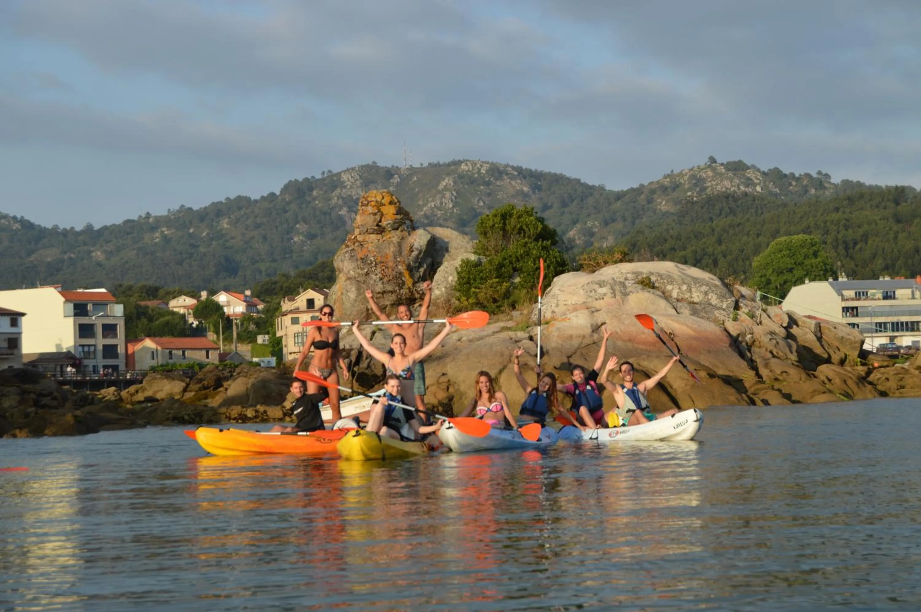 Canoeing in Apartamentos Ria de Aldan