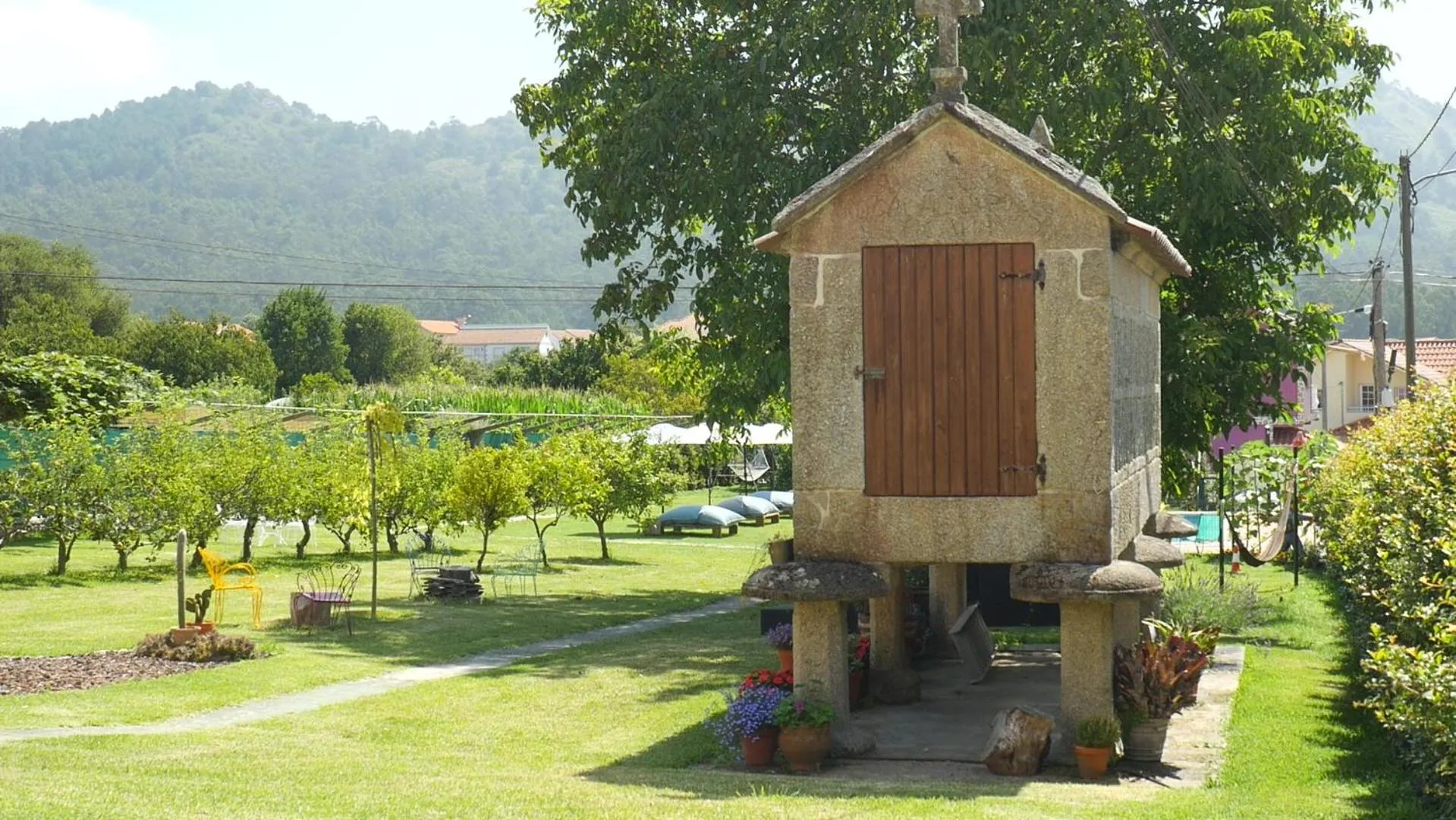 Garden in Apartamentos Ria de Aldan