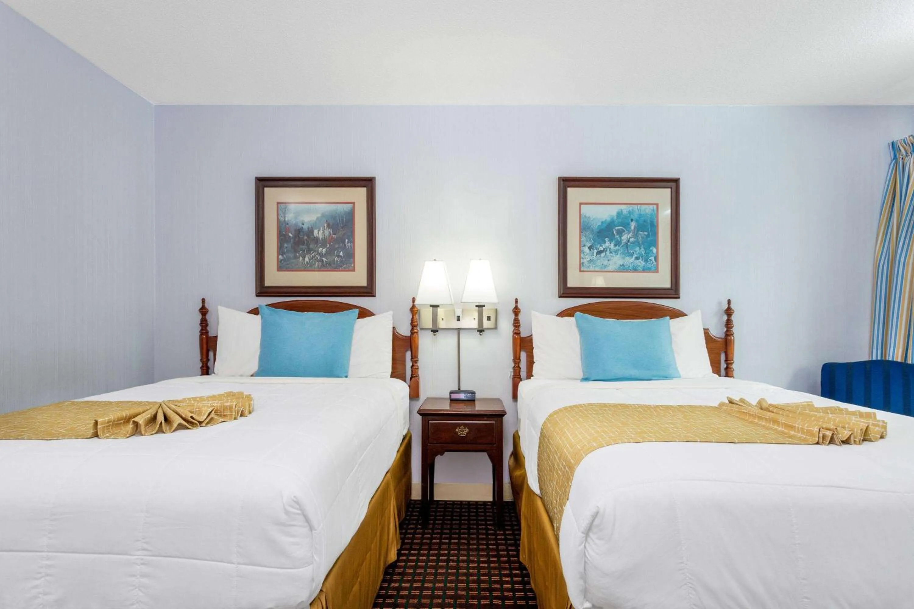 Photo of the whole room, Bed in Travelodge by Wyndham Cape Cod Area