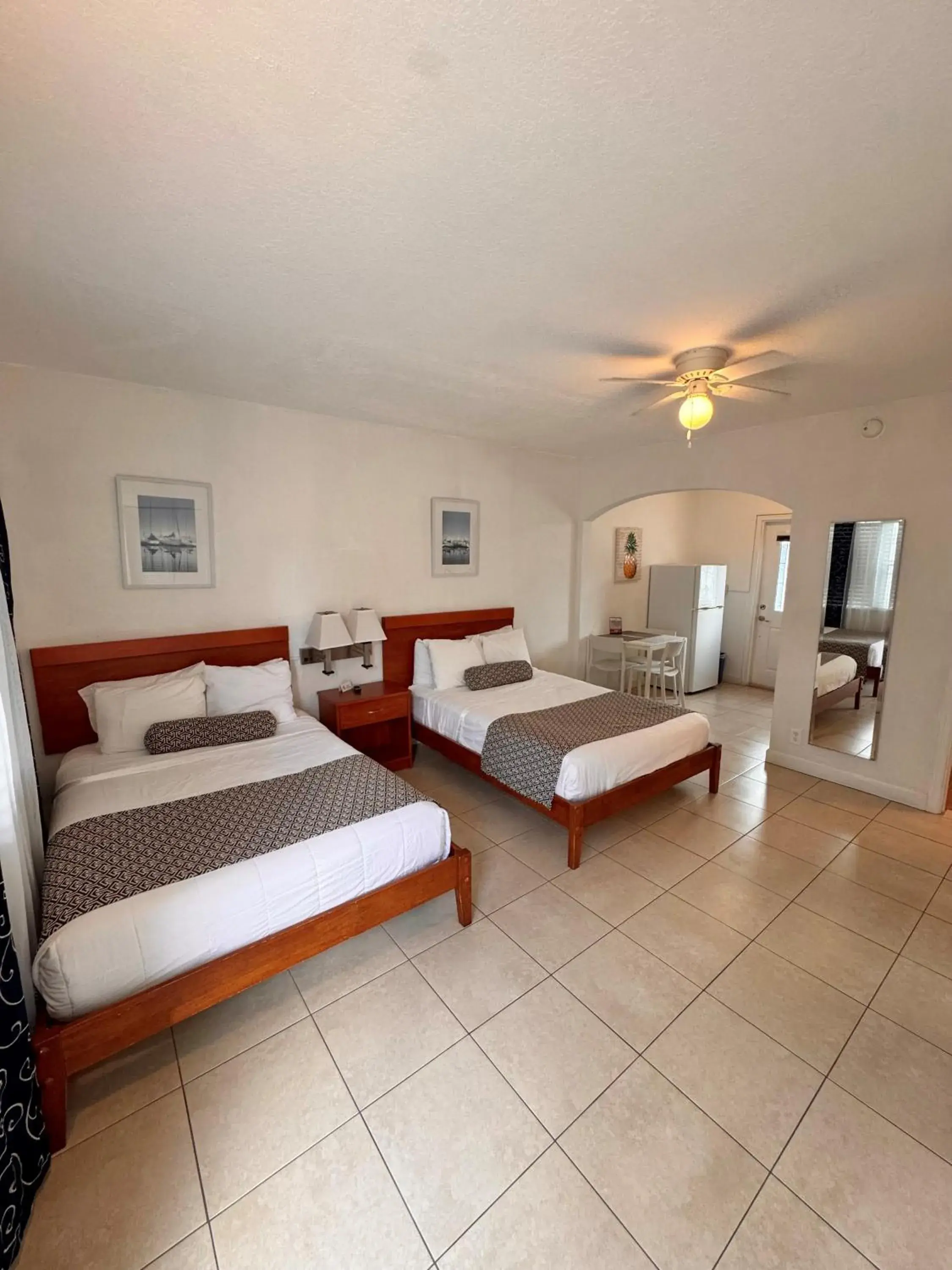 Deluxe Studio in Coral Key Inn Deluxe Studio in Coral Key Inn