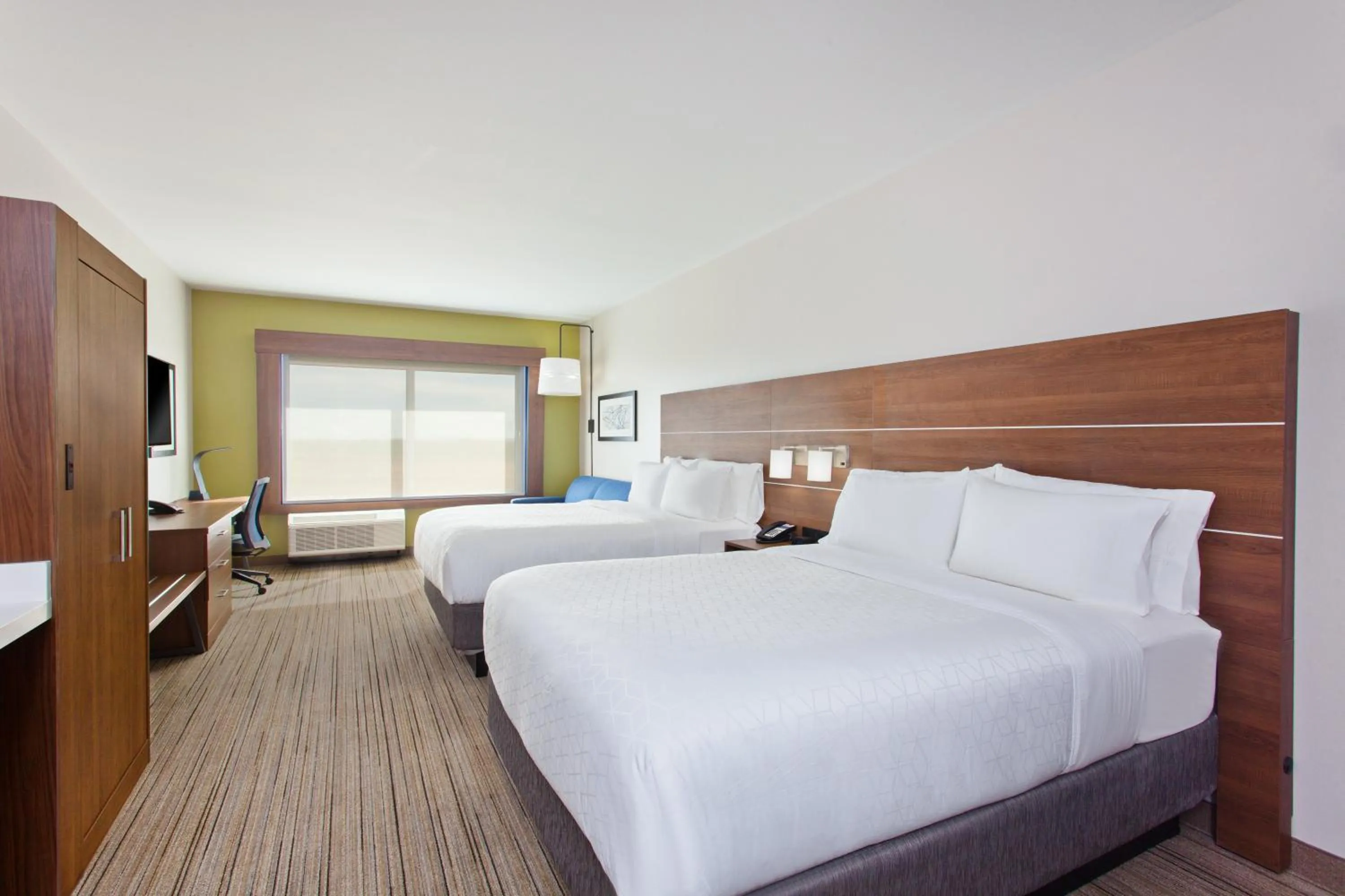 Photo of the whole room, Bed in Holiday Inn Express & Suites - Moses Lake by IHG