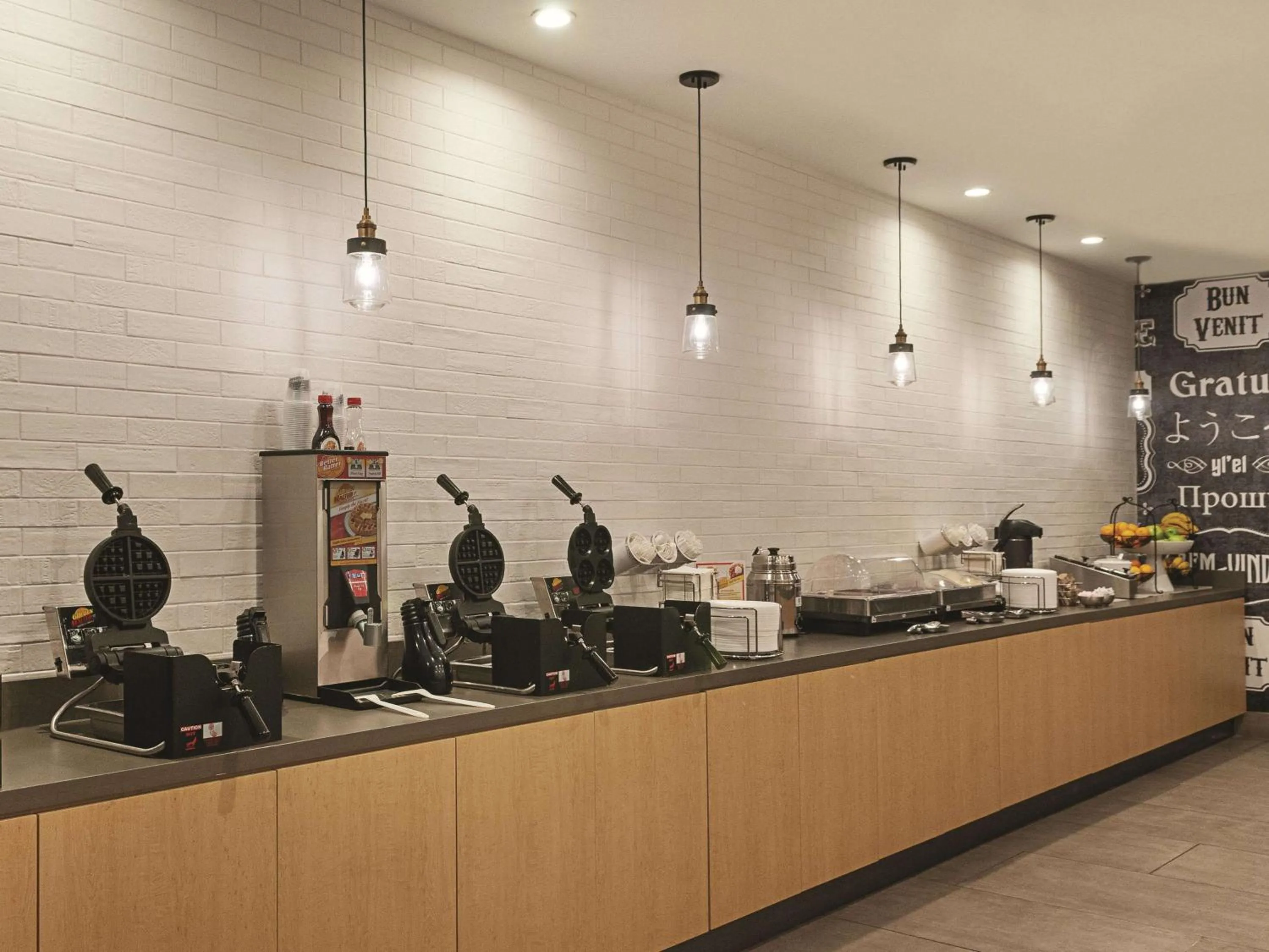 Restaurant/places to eat in La Quinta by Wyndham New Orleans Downtown