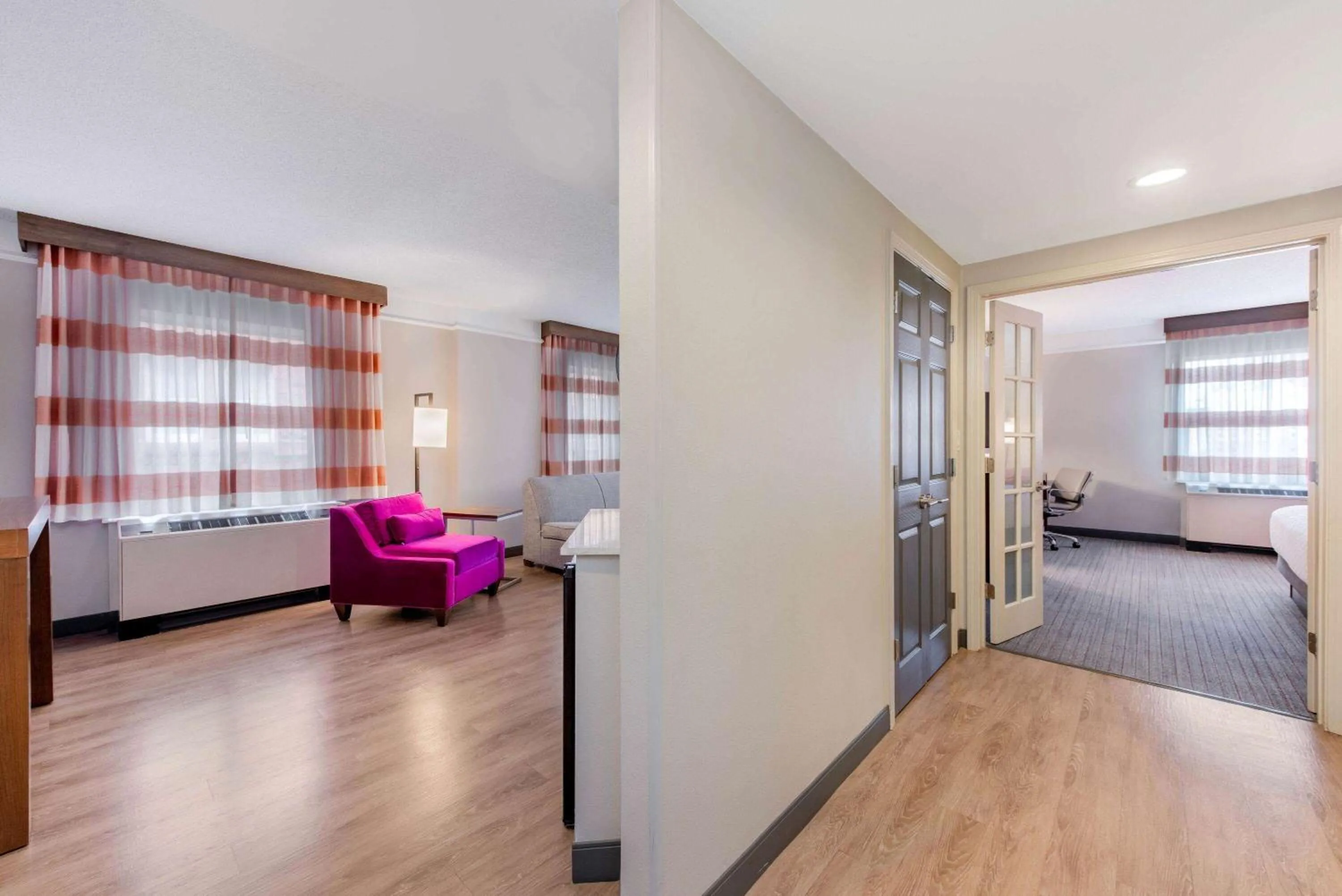 Photo of the whole room, Bed in La Quinta by Wyndham New Orleans Downtown