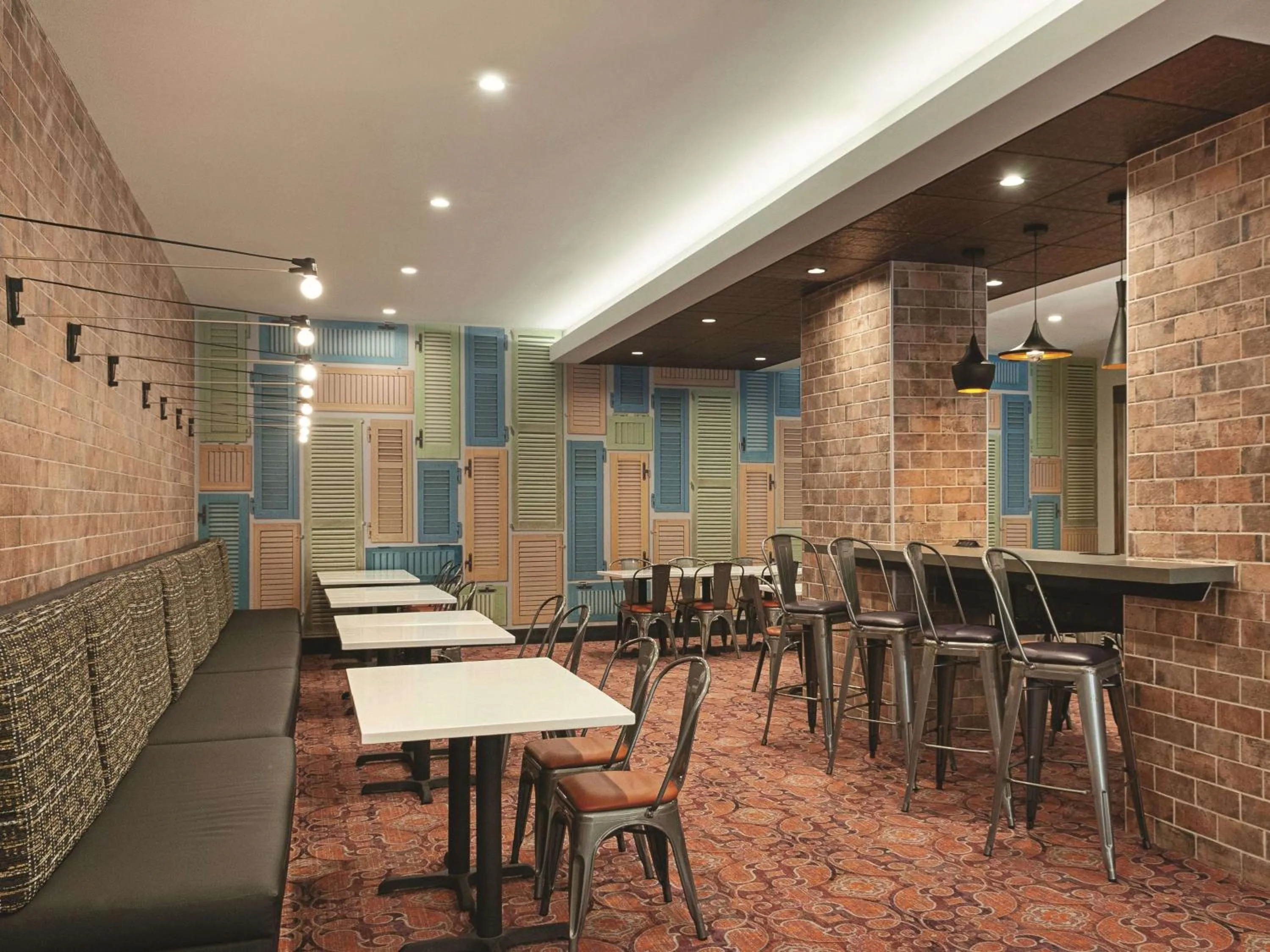 Restaurant/places to eat in La Quinta by Wyndham New Orleans Downtown