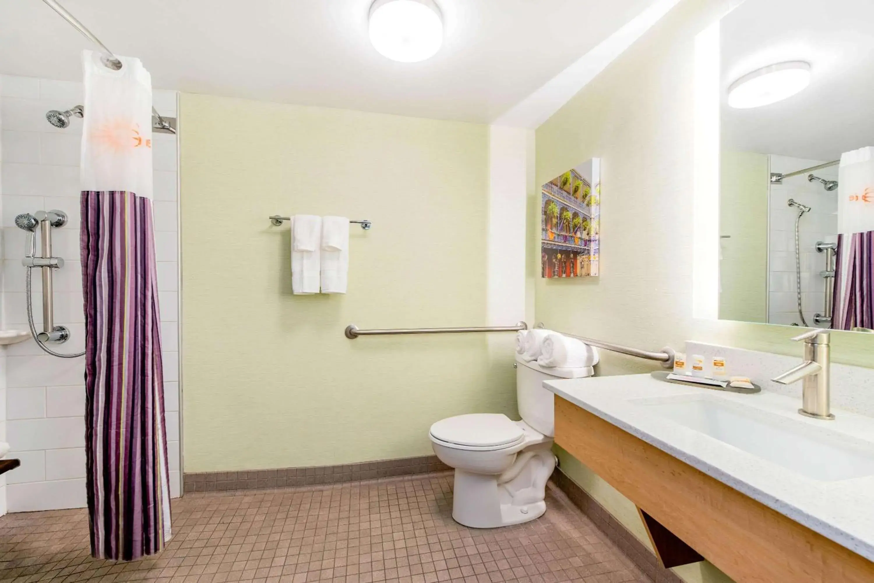 Disability Access- King Room in La Quinta by Wyndham New Orleans Downtown Disability Access- King Room in La Quinta by Wyndham New Orleans Downtown