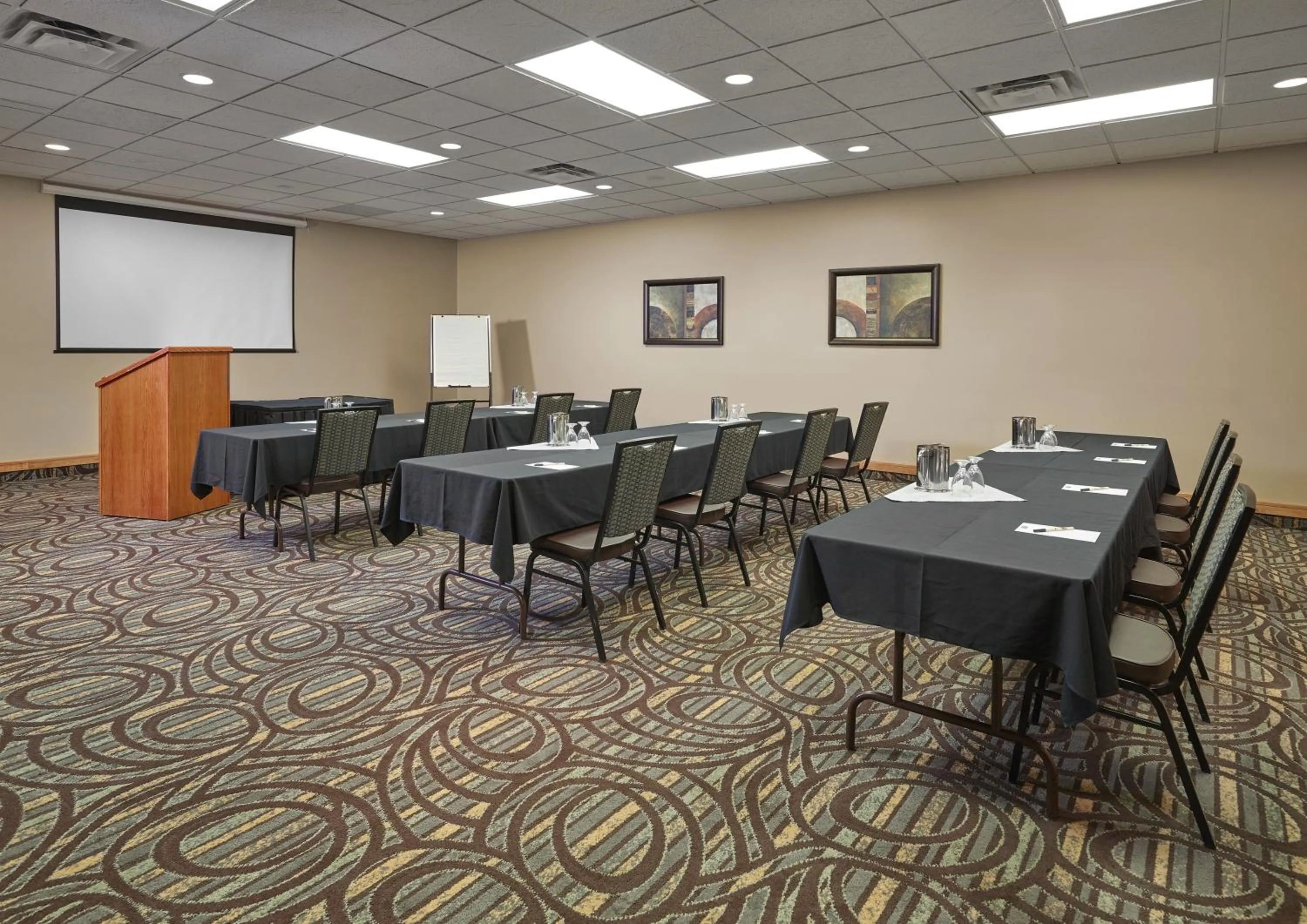 Banquet/Function facilities in Neighbourhood Inn Hotels in Bonnyville