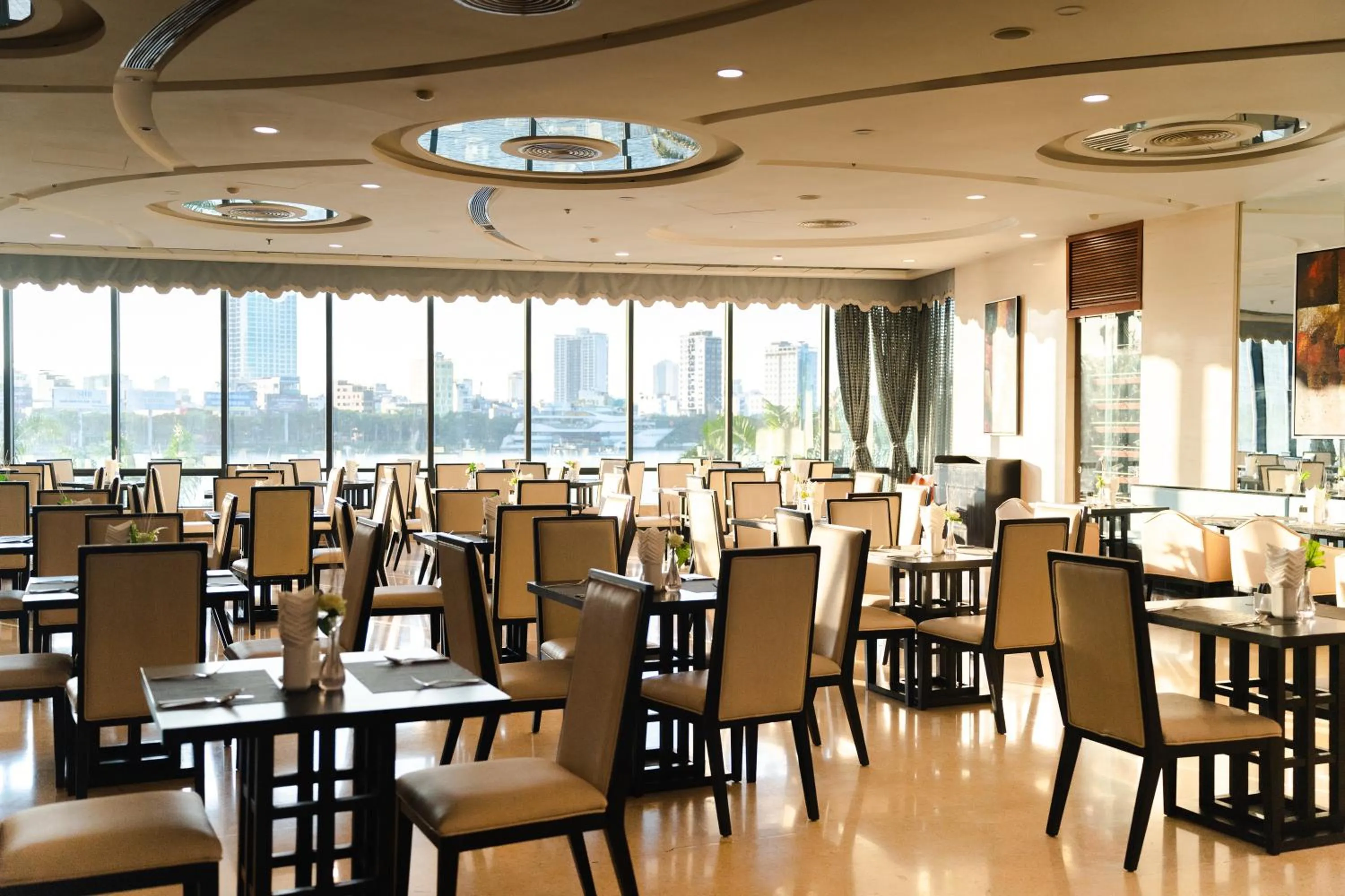 Restaurant/places to eat in Brilliant Hotel - Afternoon Tea Inclusive