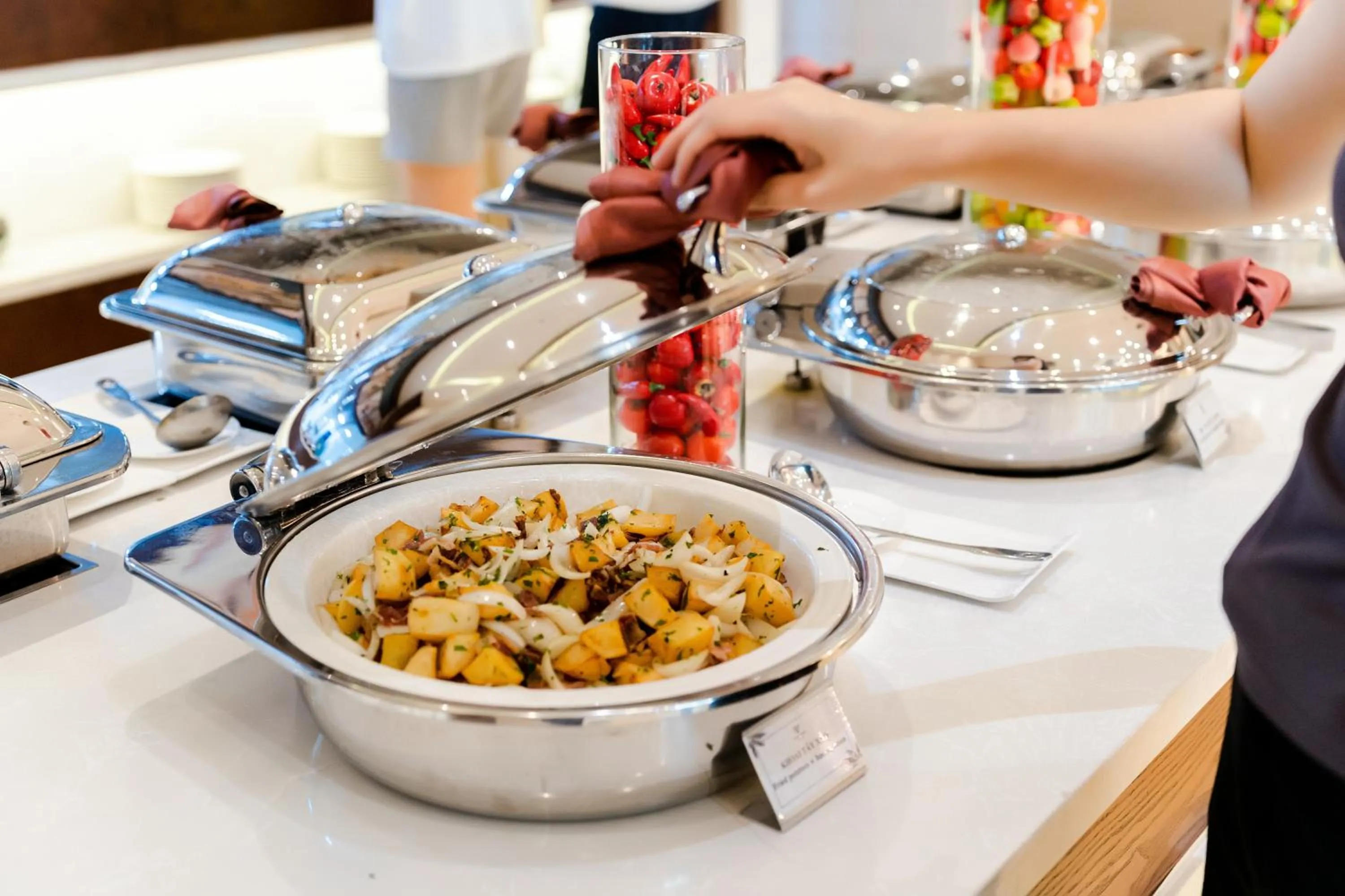 Buffet breakfast in Brilliant Hotel - Afternoon Tea Inclusive