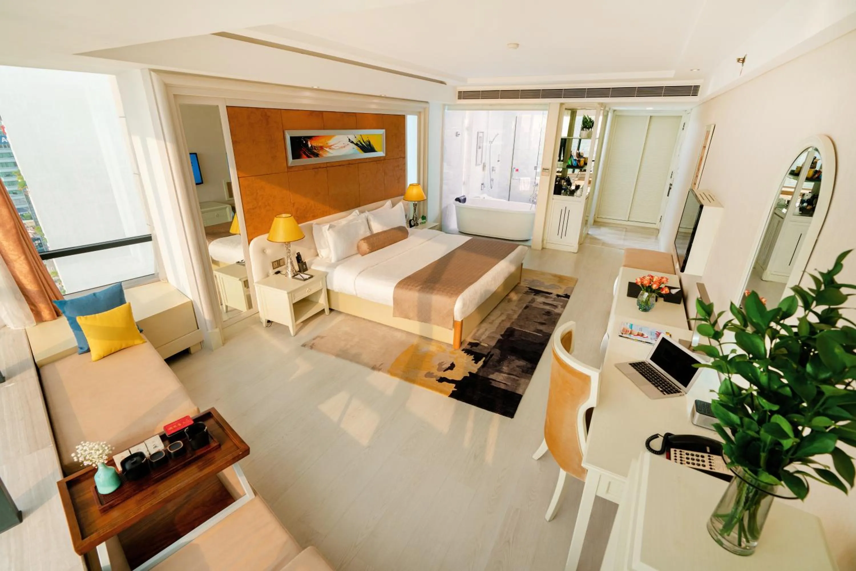 Floor plan, Bed in Brilliant Hotel - Afternoon Tea Inclusive