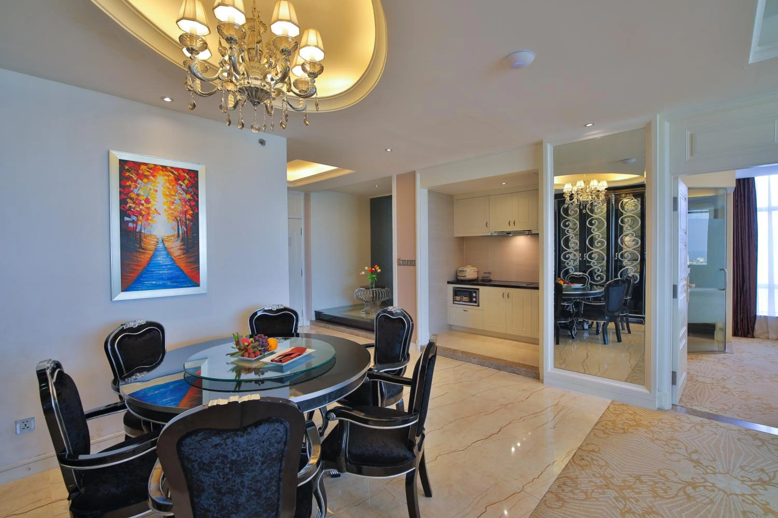 Dining area in Brilliant Hotel - Afternoon Tea Inclusive