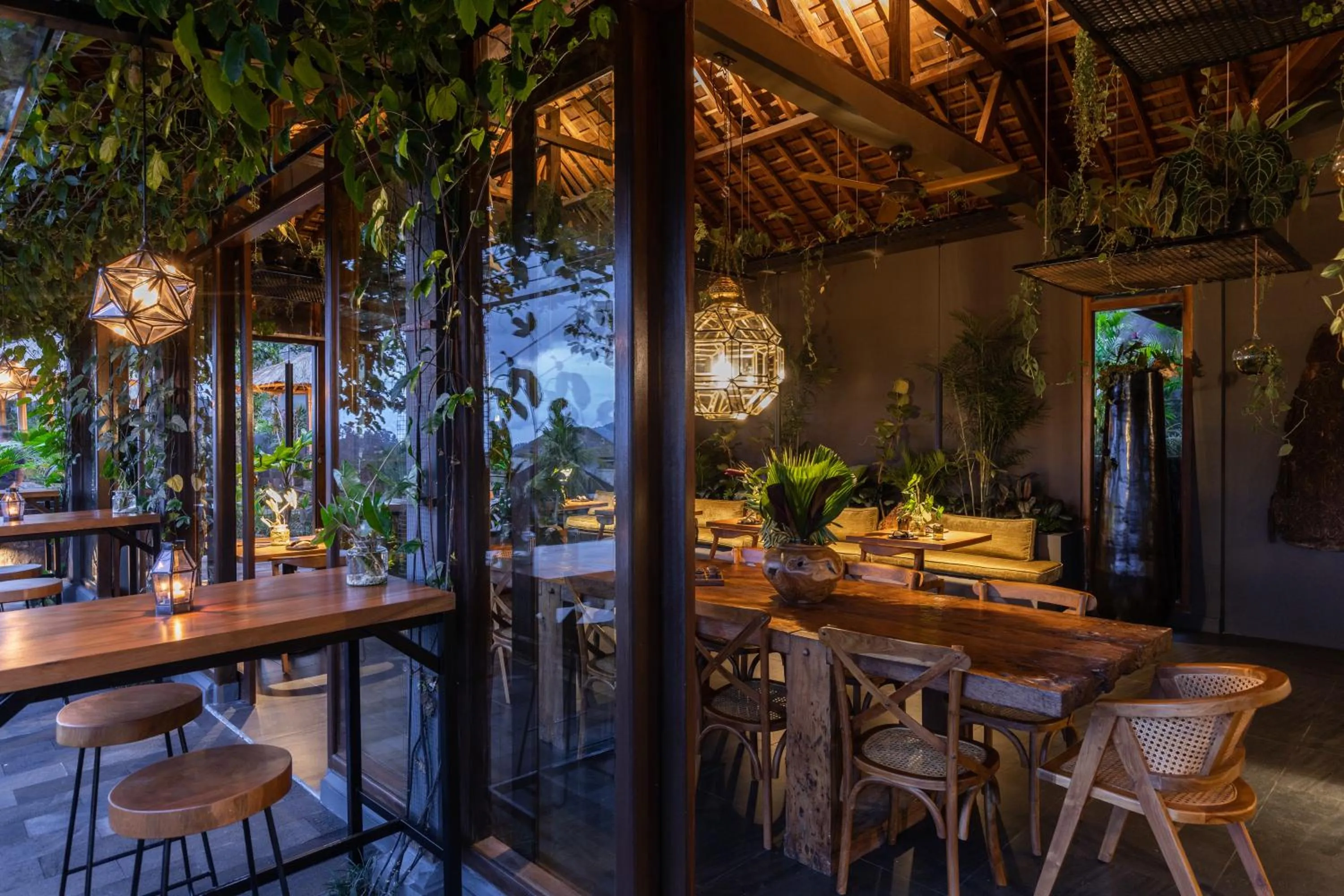 Restaurant/places to eat in Samanvaya - Adults Only