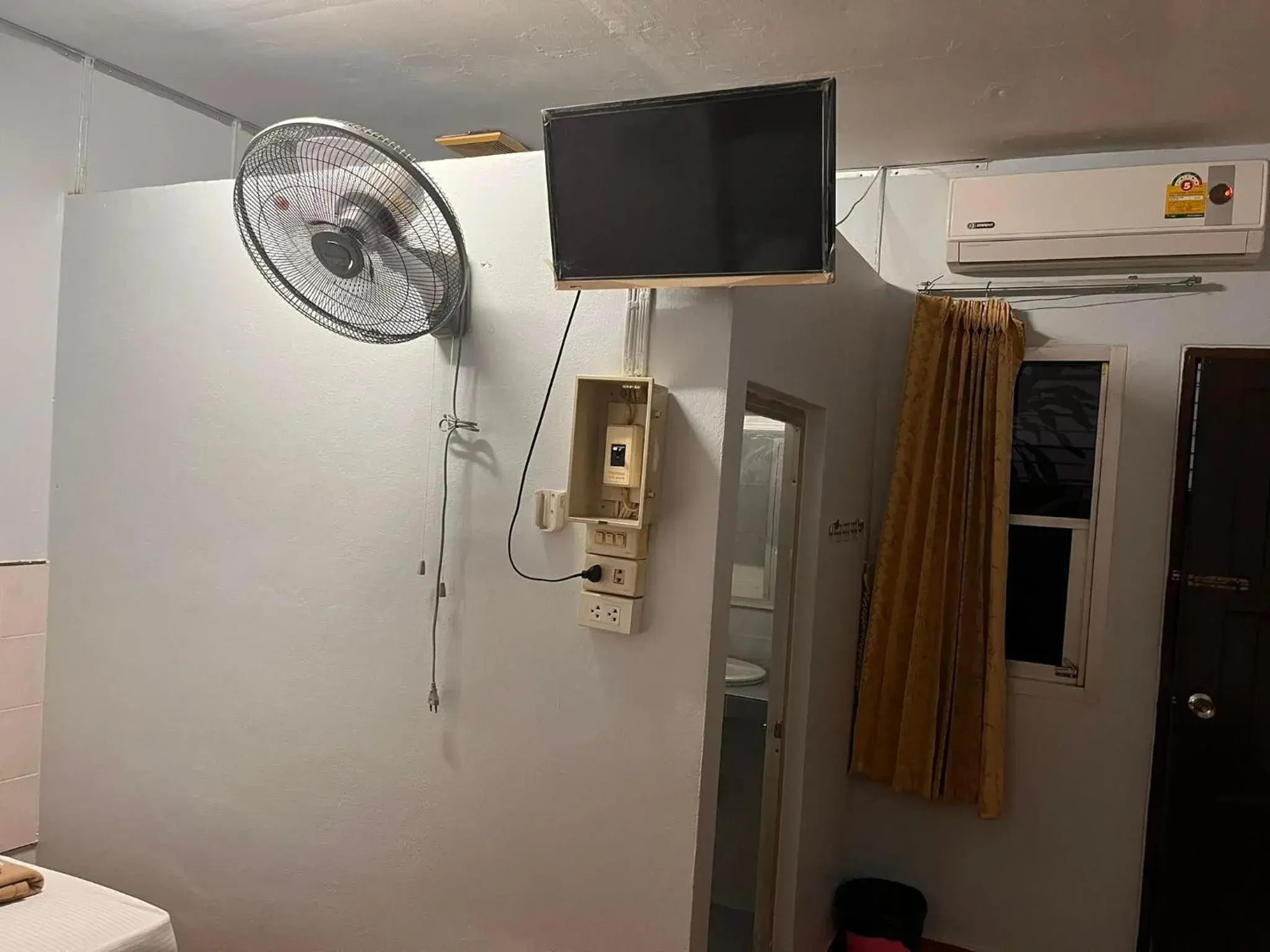 Standard Twin Room in Metro Palace Standard Twin Room in Metro Palace