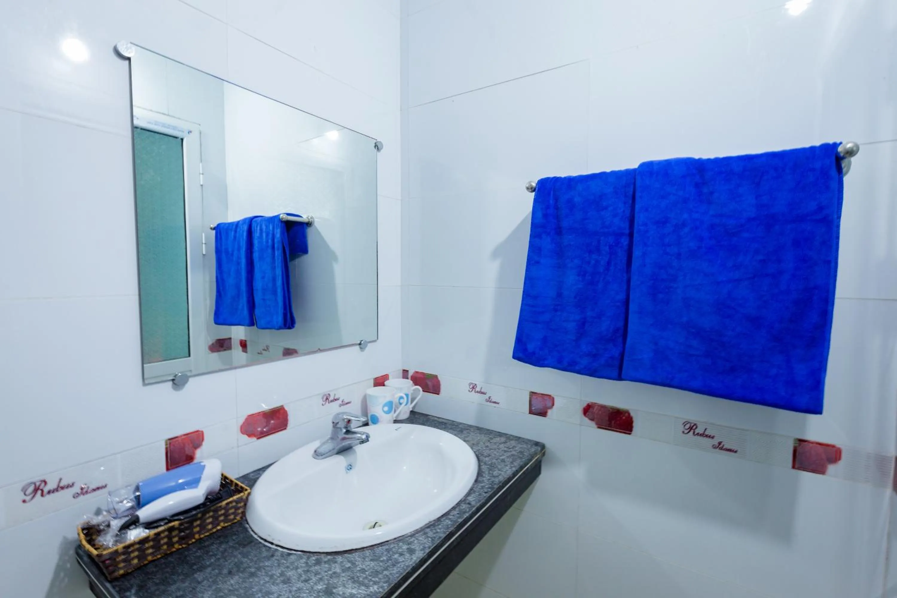 Bathroom in Phoenix Flower Hotel