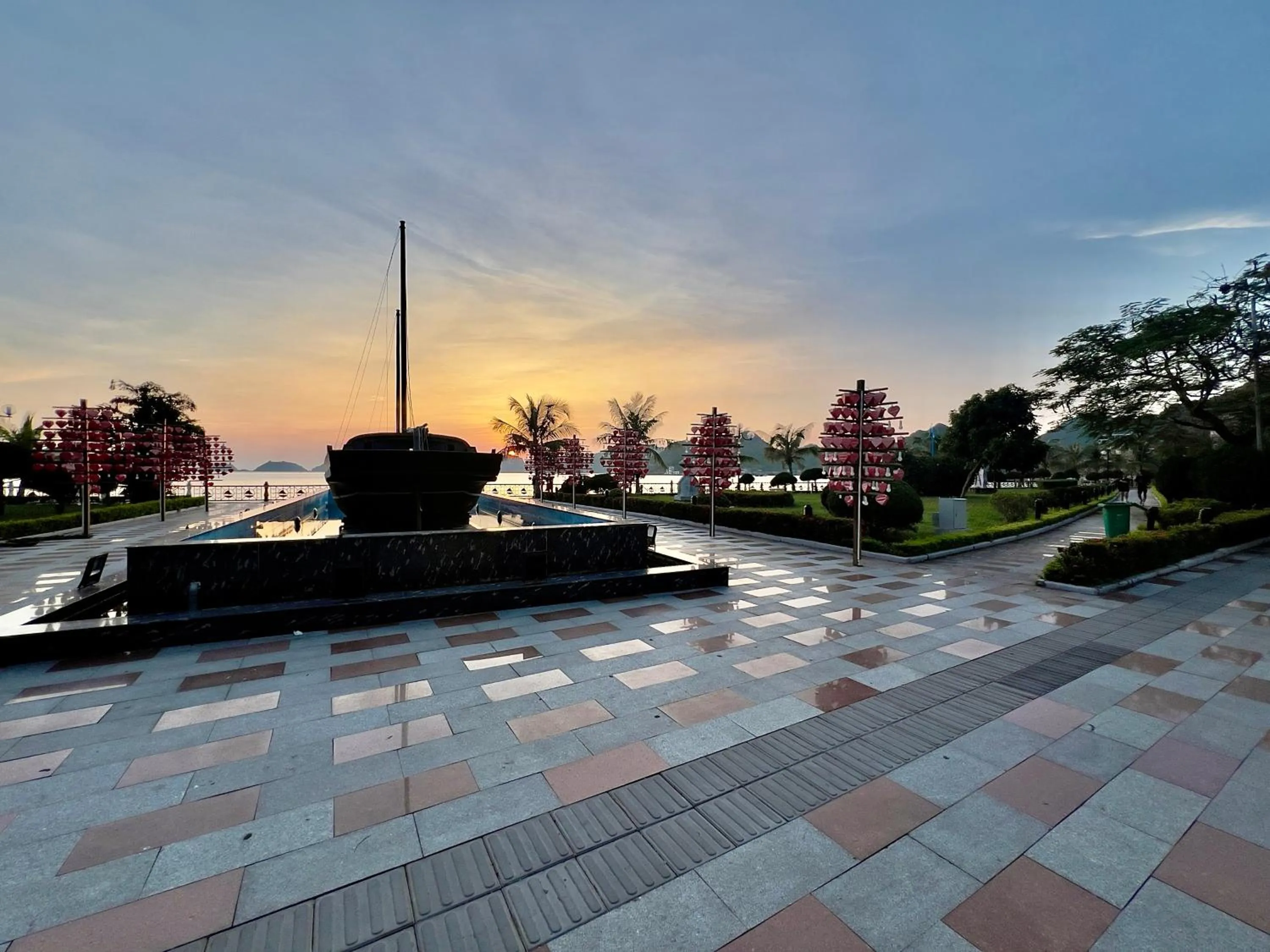Nearby landmark in Phoenix Flower Hotel