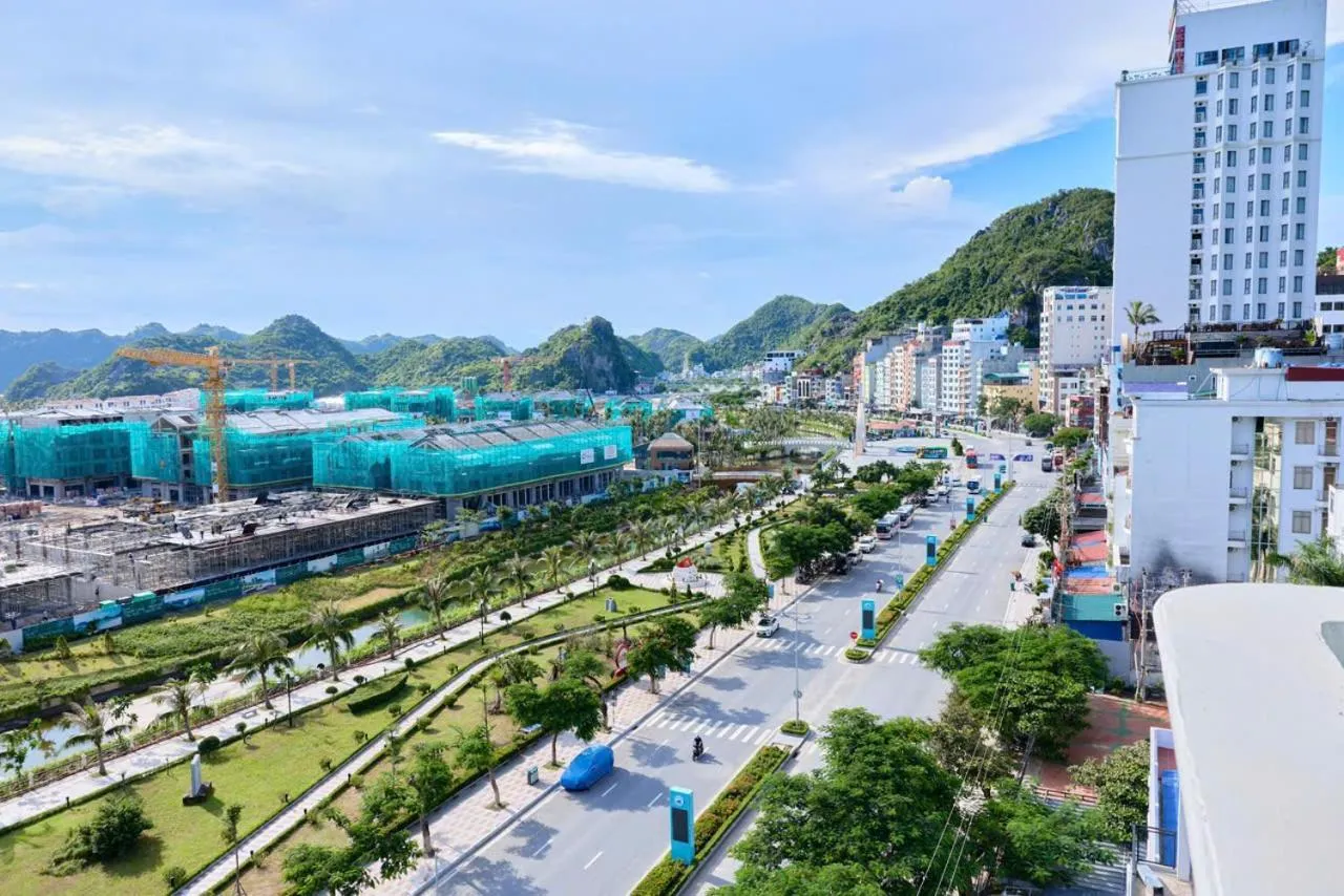 Phoenix Flower Hotel